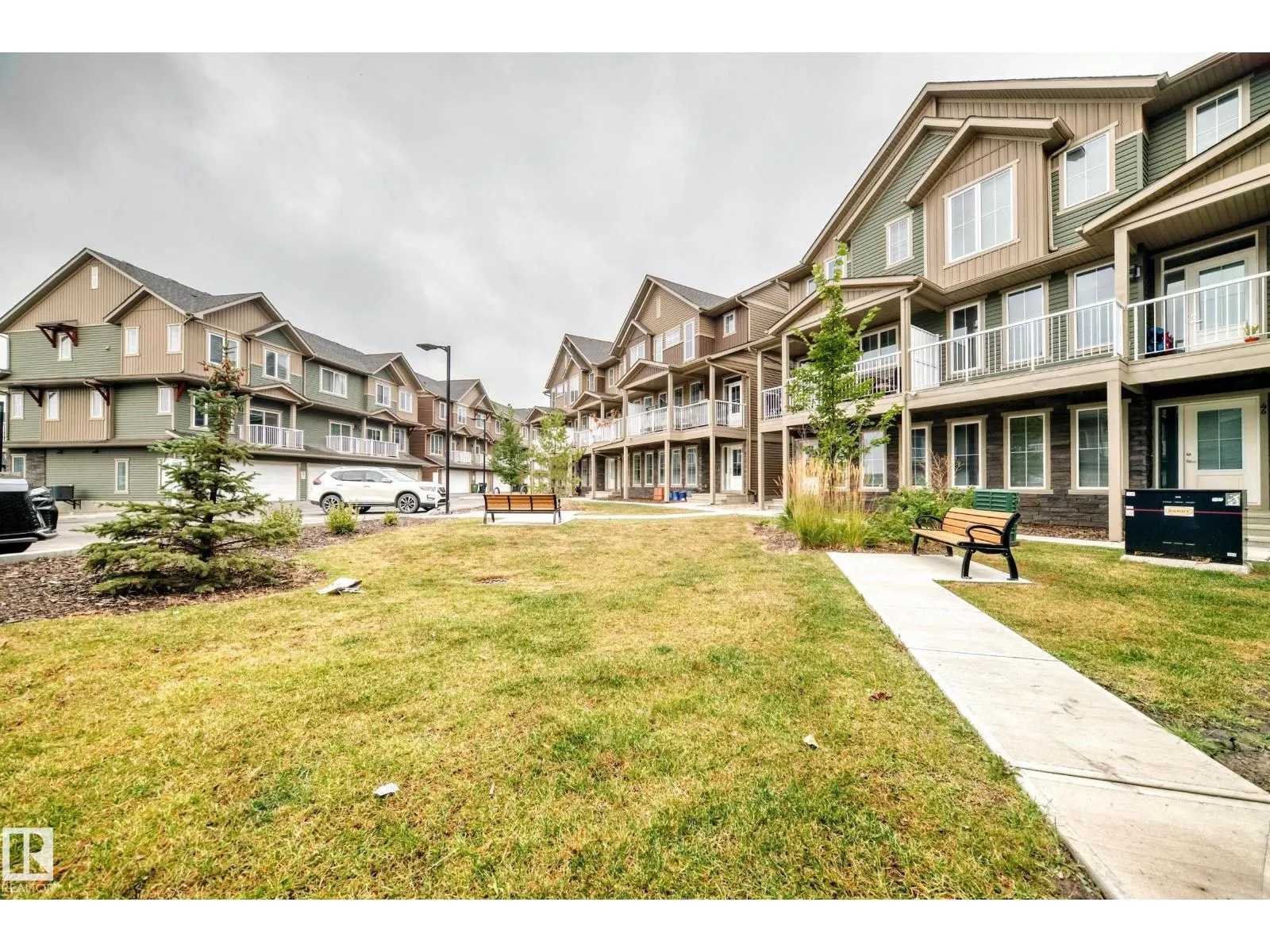#16 1051 GRAYDON HILL BV SW