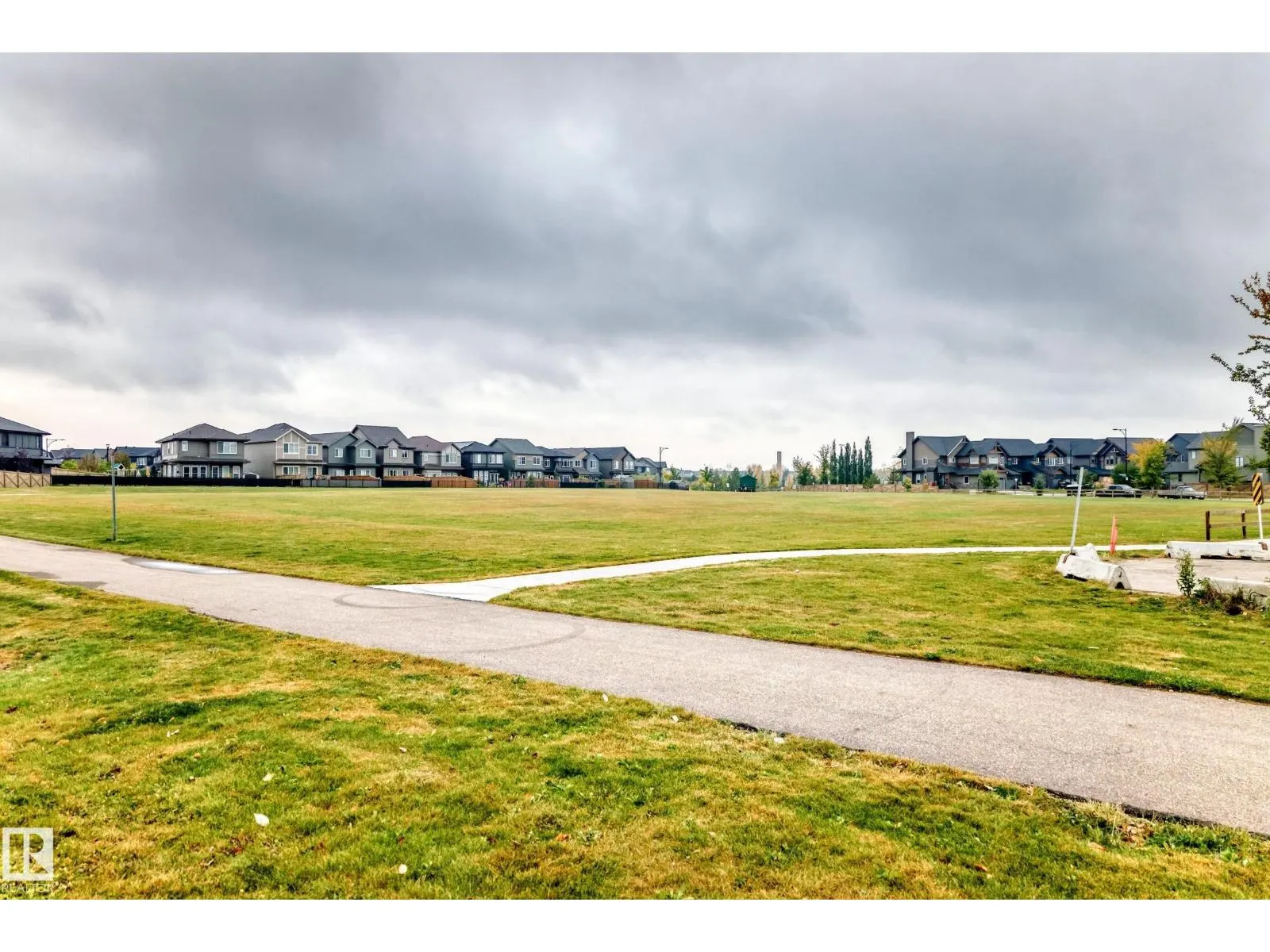 #16 1051 GRAYDON HILL BV SW