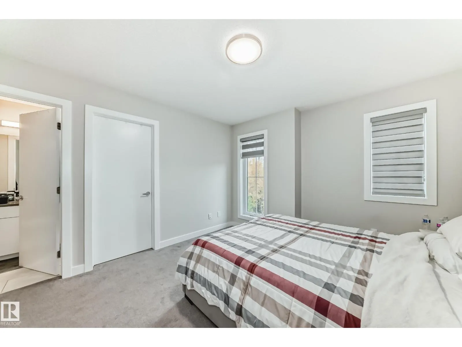 #16 1051 GRAYDON HILL BV SW