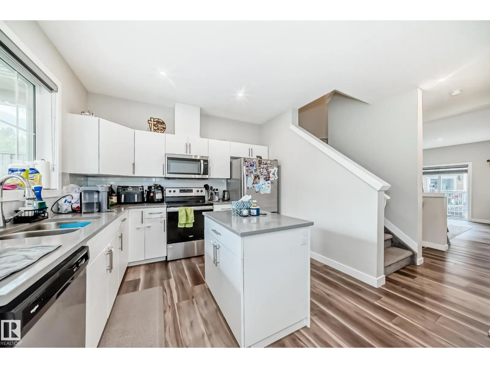 #16 1051 GRAYDON HILL BV SW