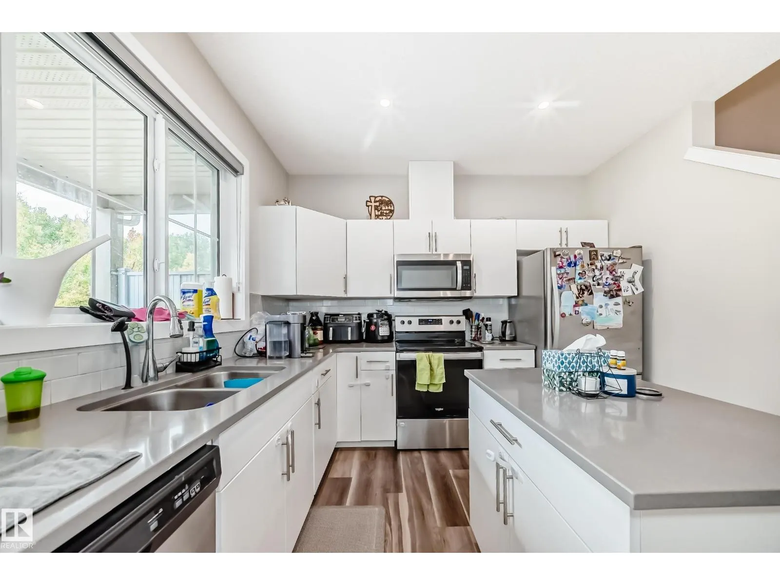 #16 1051 GRAYDON HILL BV SW