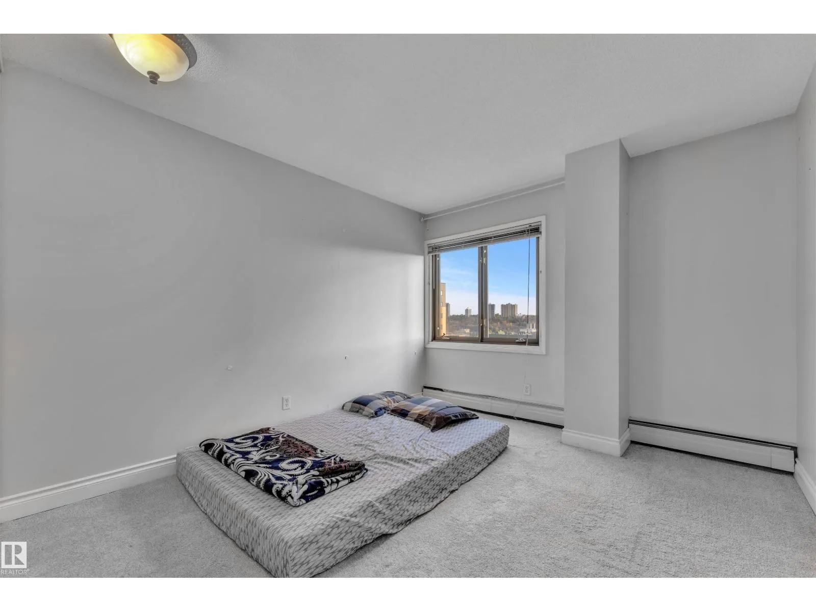 #407 9725 106 ST NW