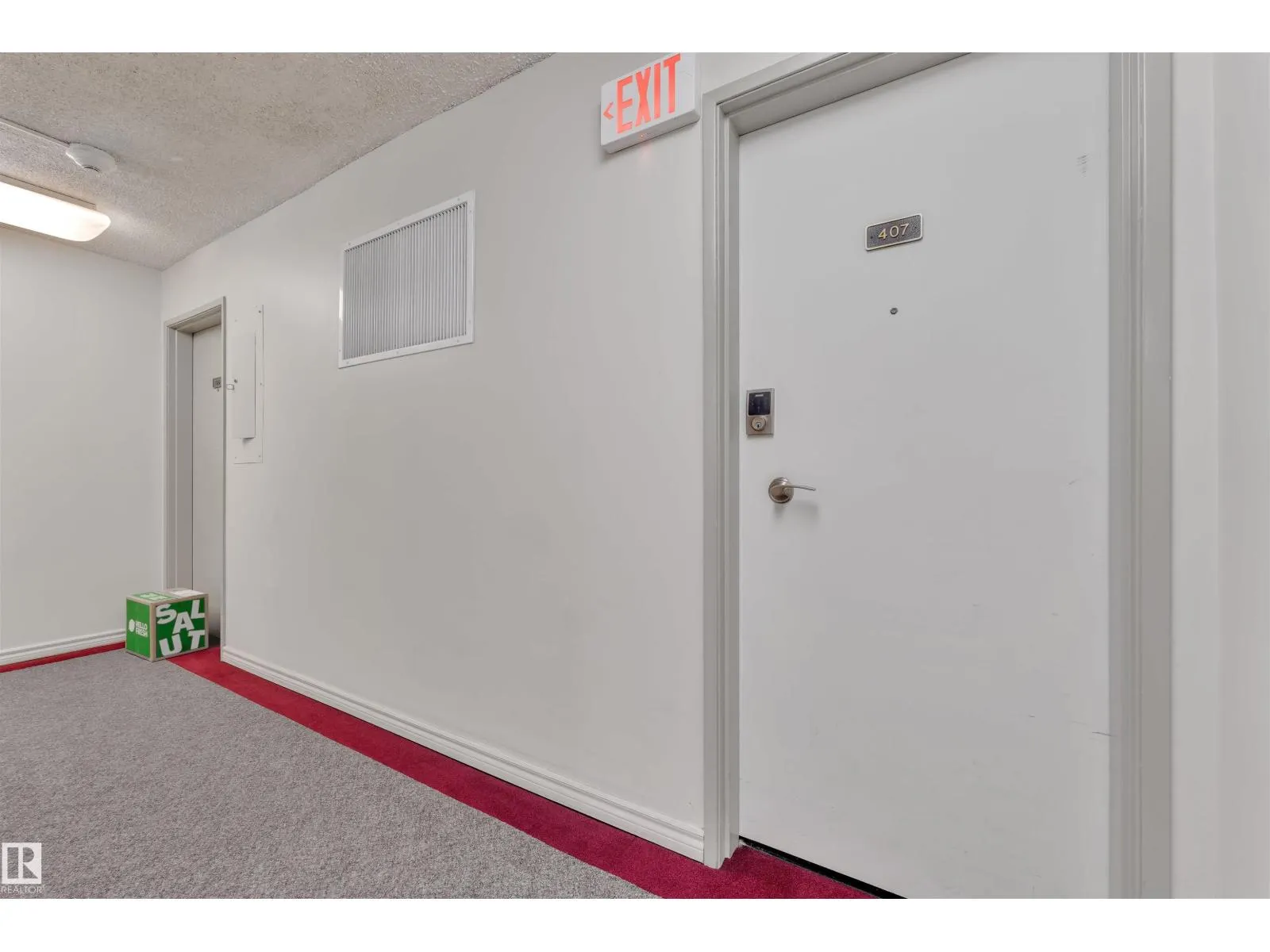 #407 9725 106 ST NW