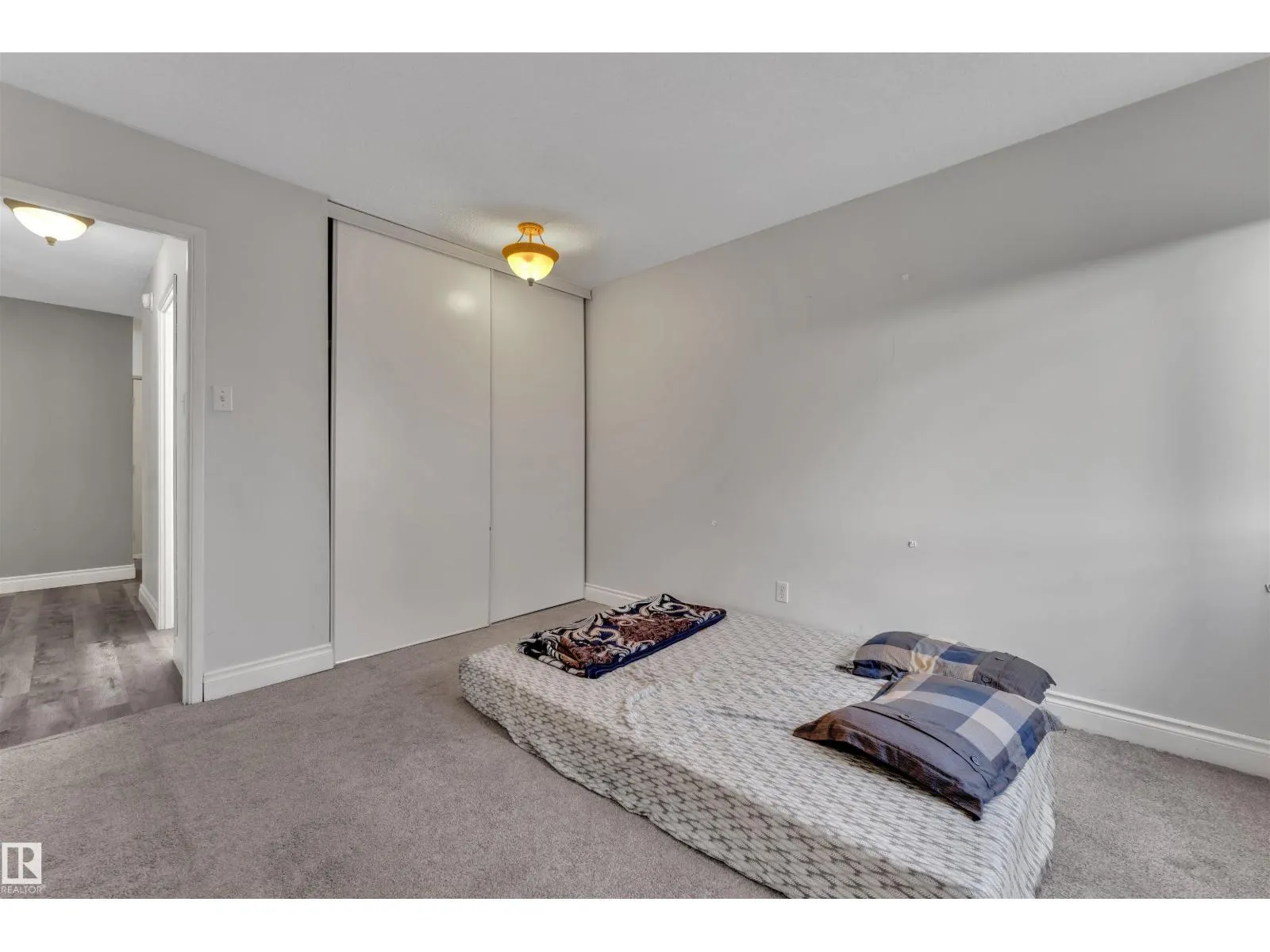 #407 9725 106 ST NW