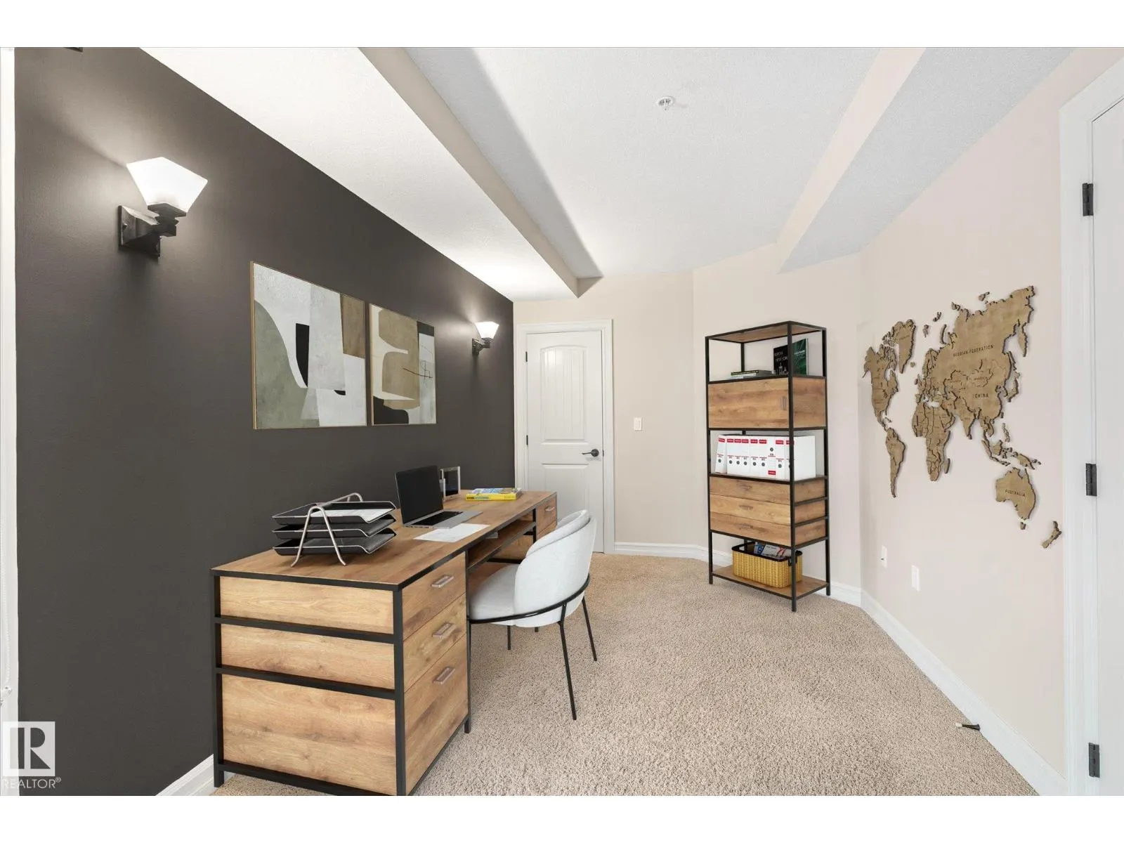 #507 10142 111 ST NW