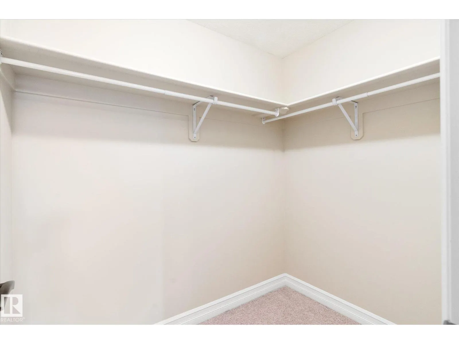 #507 10142 111 ST NW