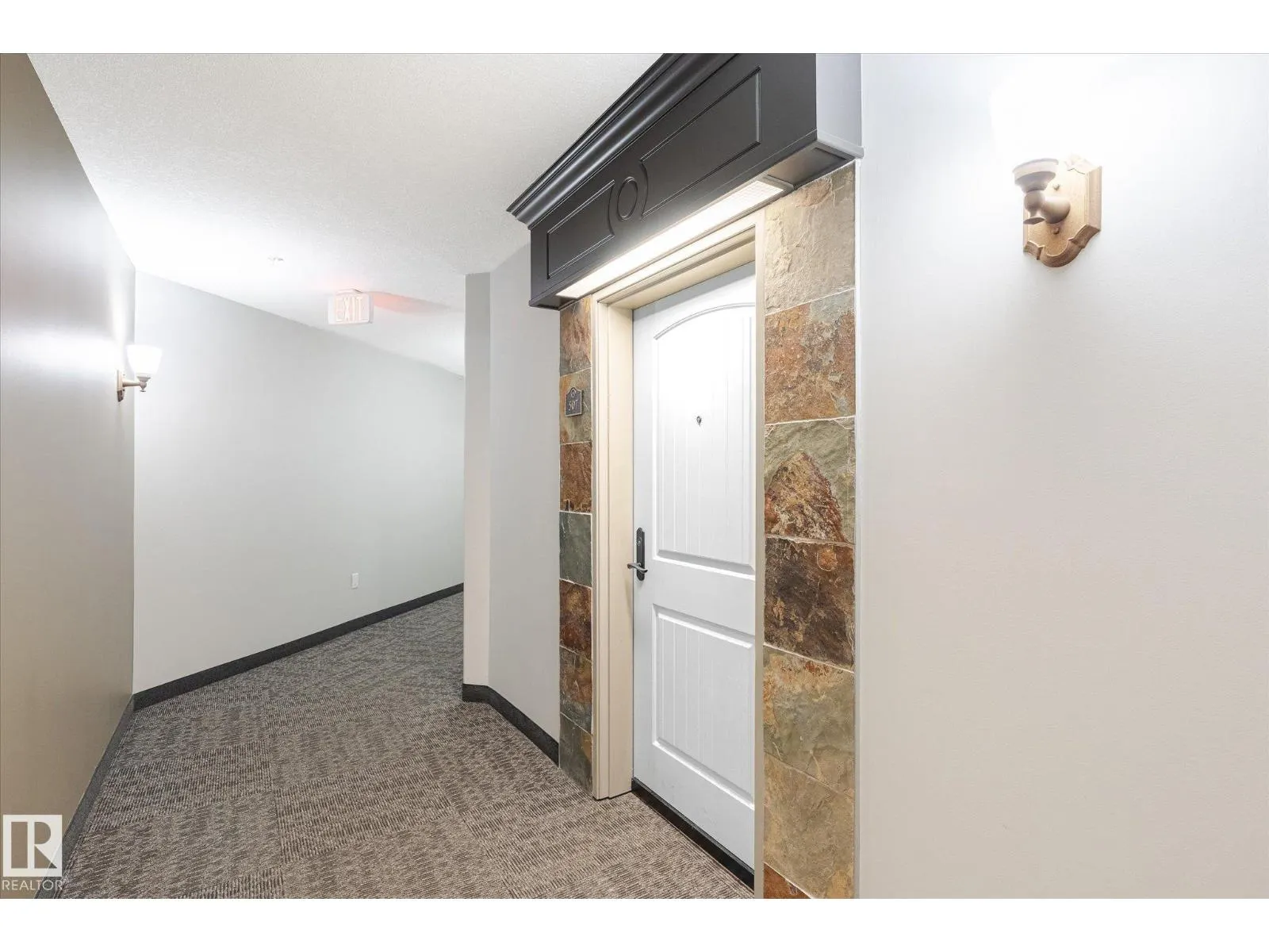 #507 10142 111 ST NW
