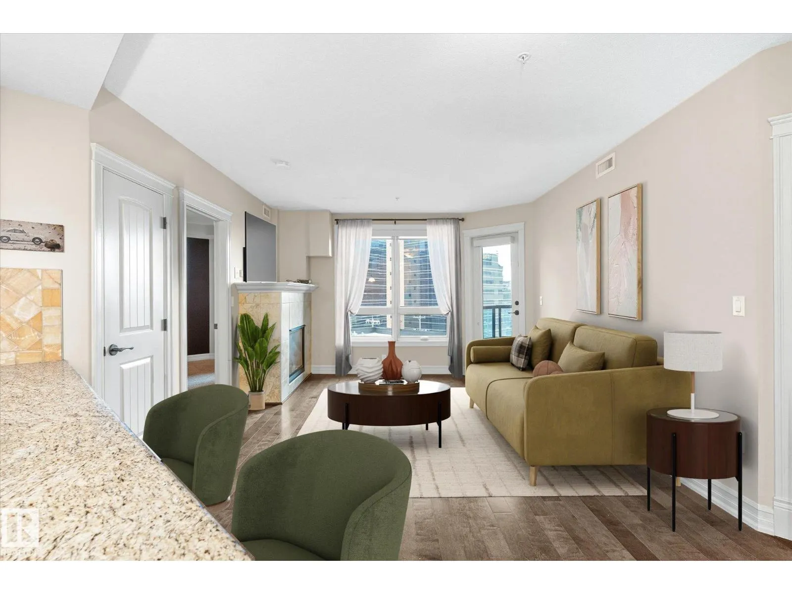 #507 10142 111 ST NW