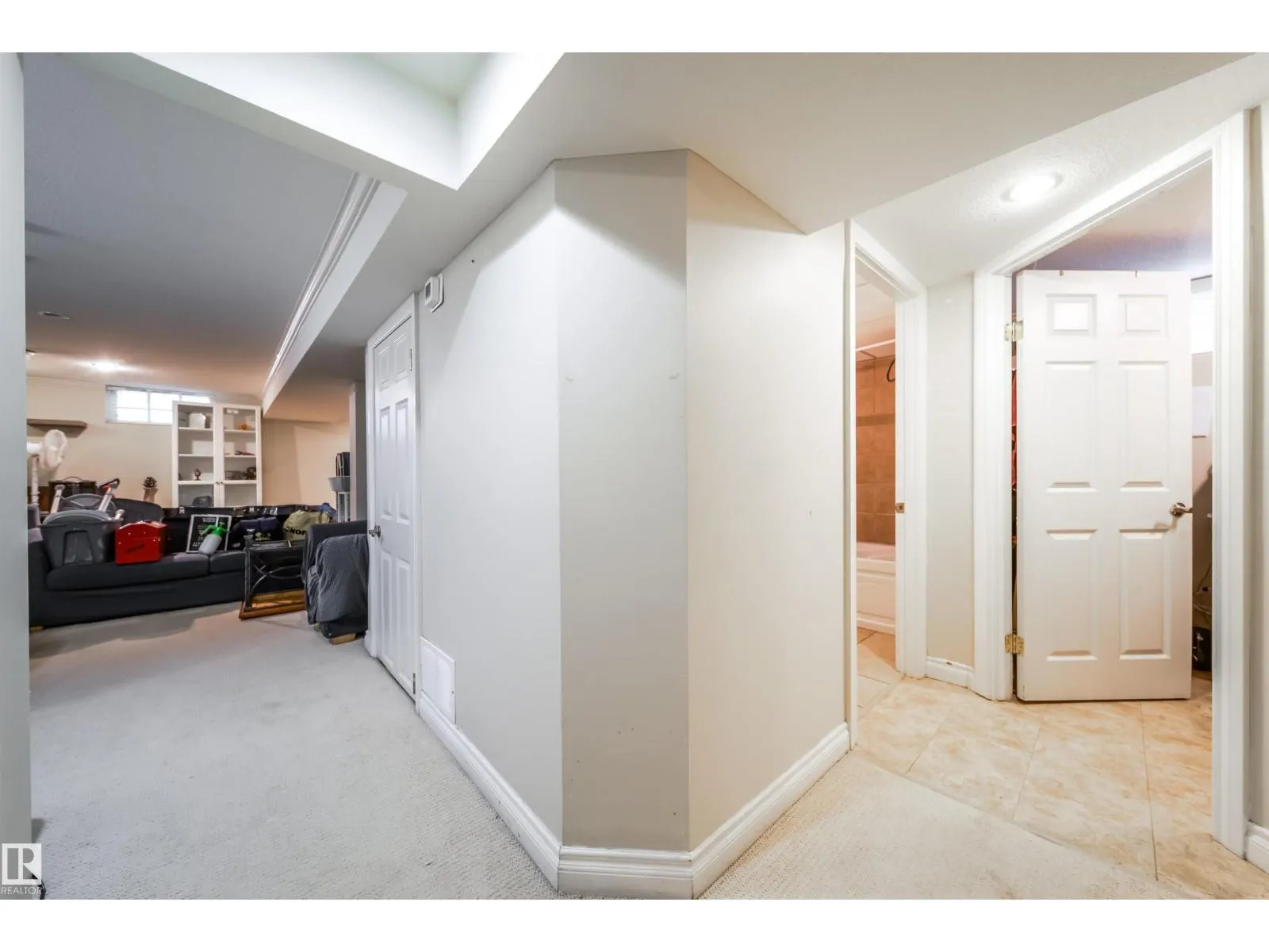 7910 75 ST NW