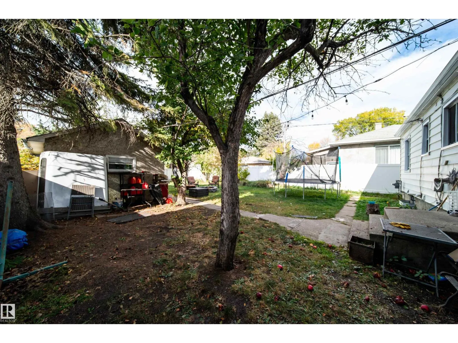 7910 75 ST NW