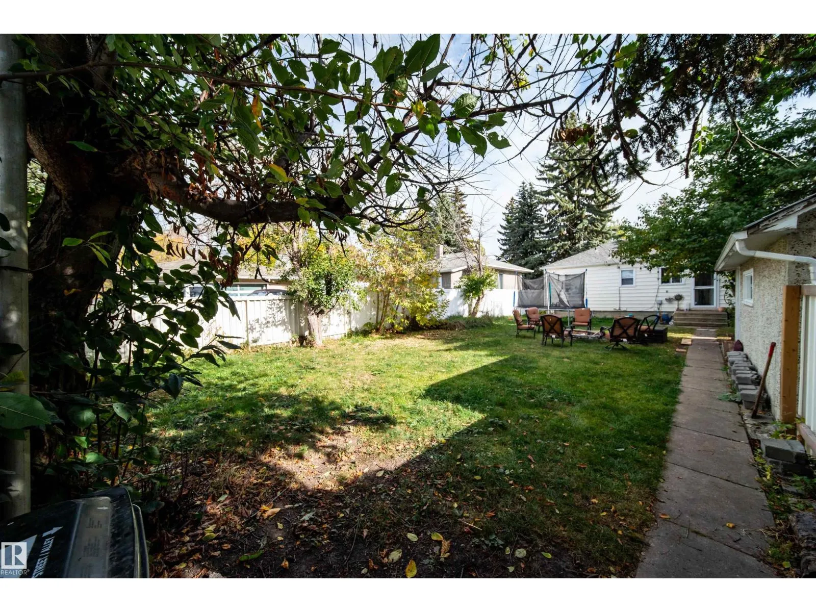 7910 75 ST NW