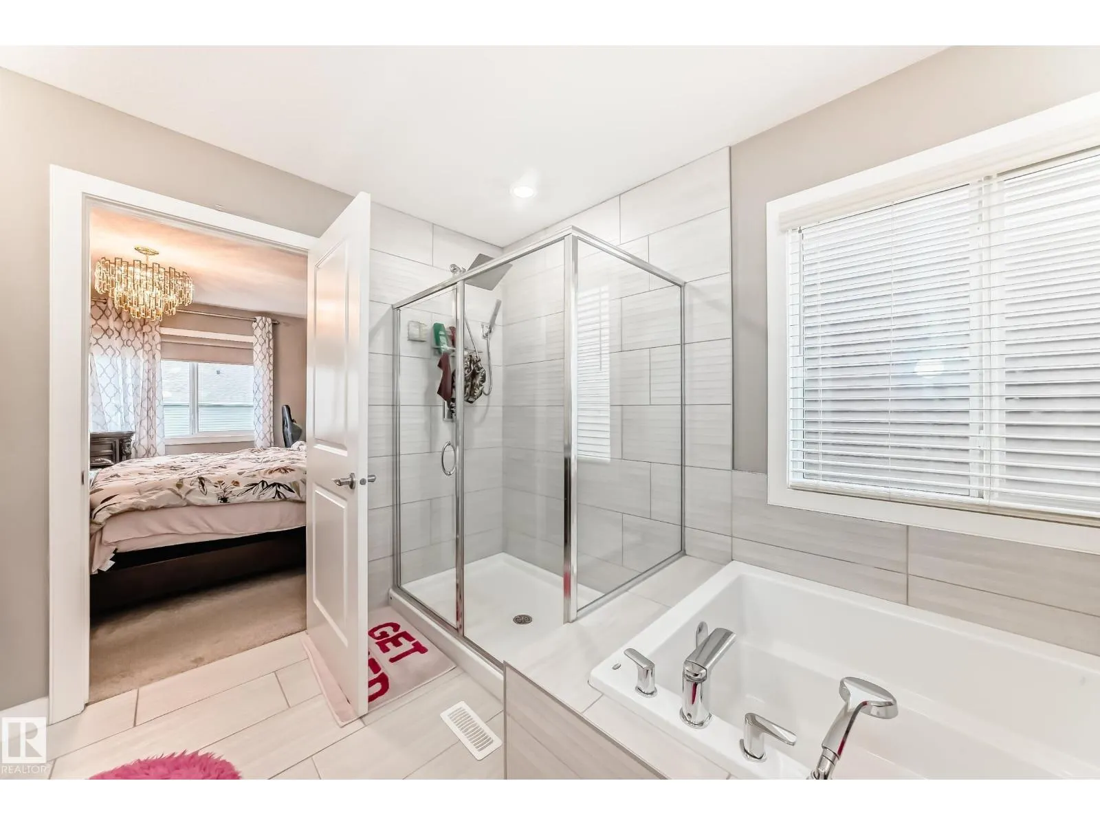 2012 200 ST NW