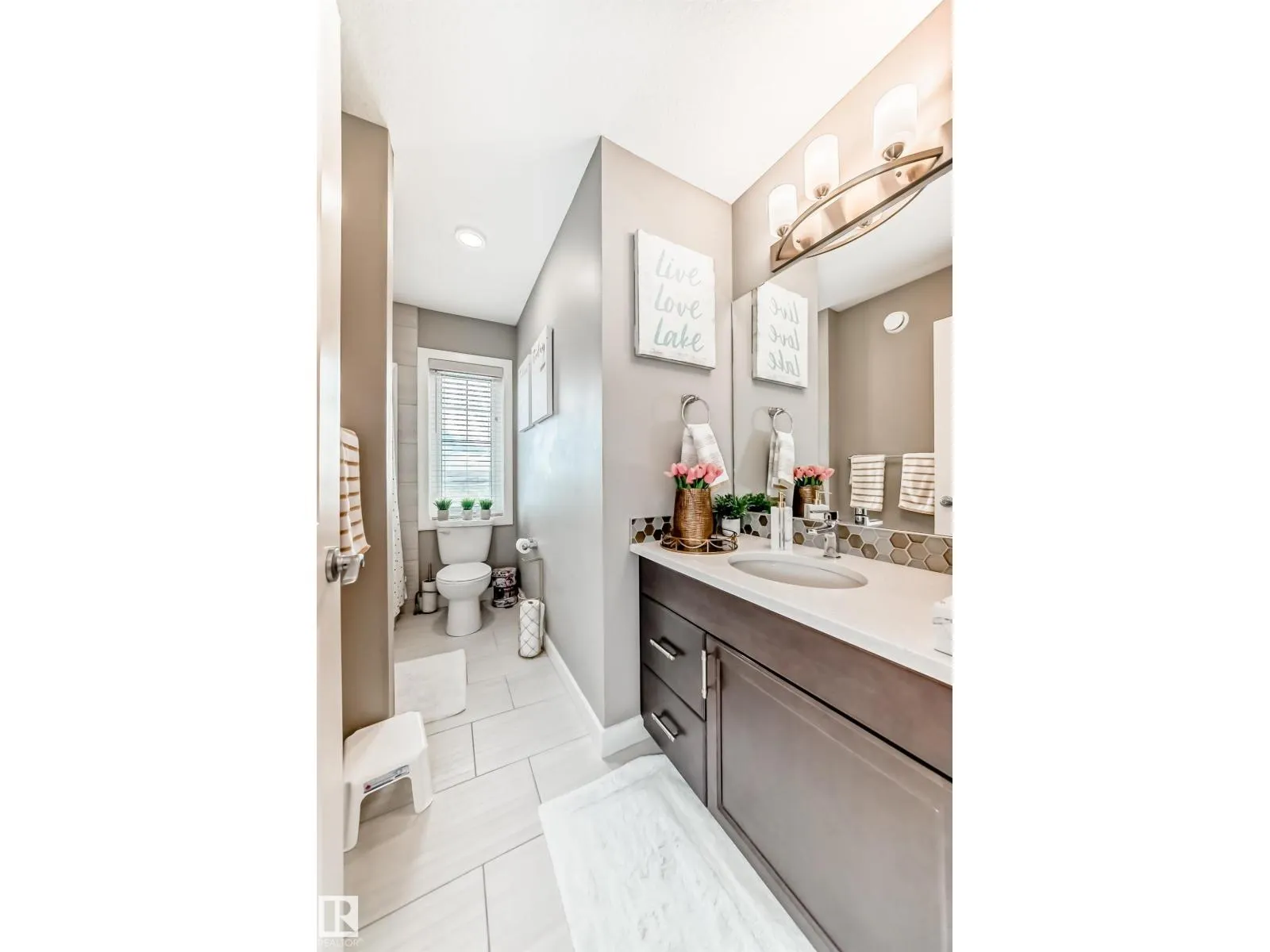 2012 200 ST NW