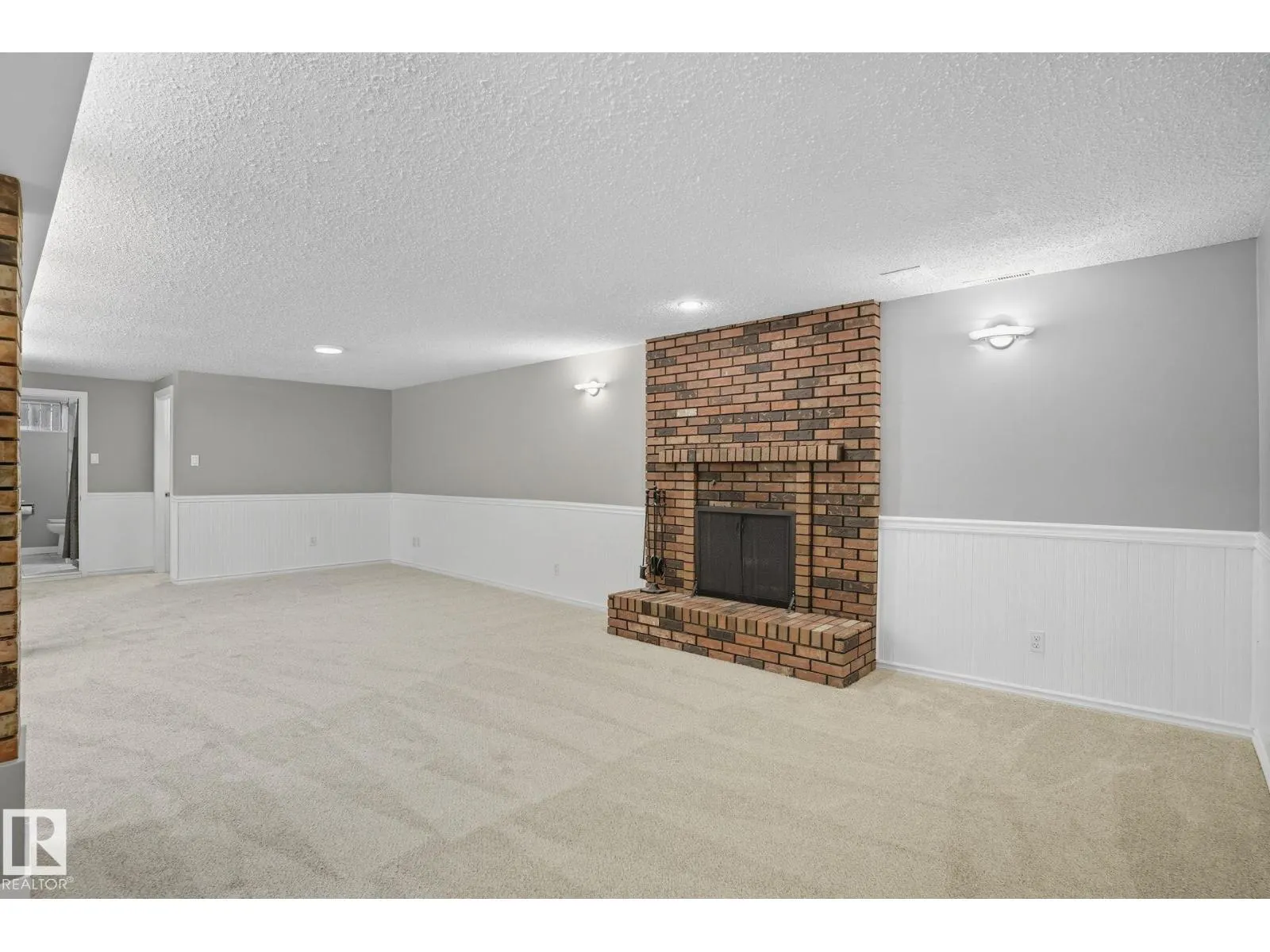 10962 168a AV NW NW