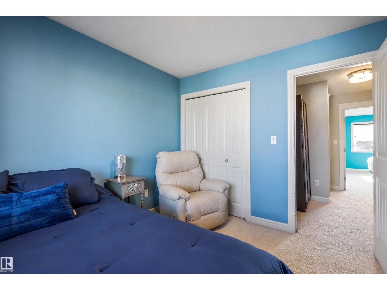 #4 15151 43 ST NW