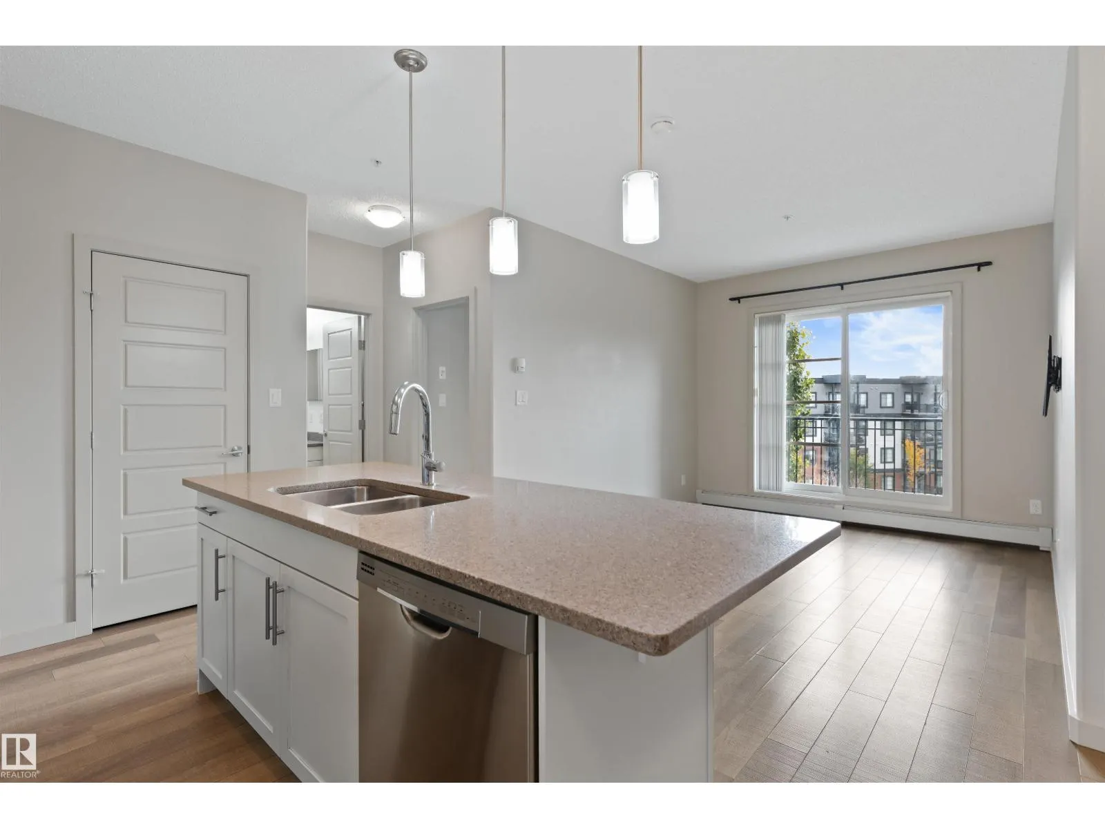 #416 1144 ADAMSON DR SW
