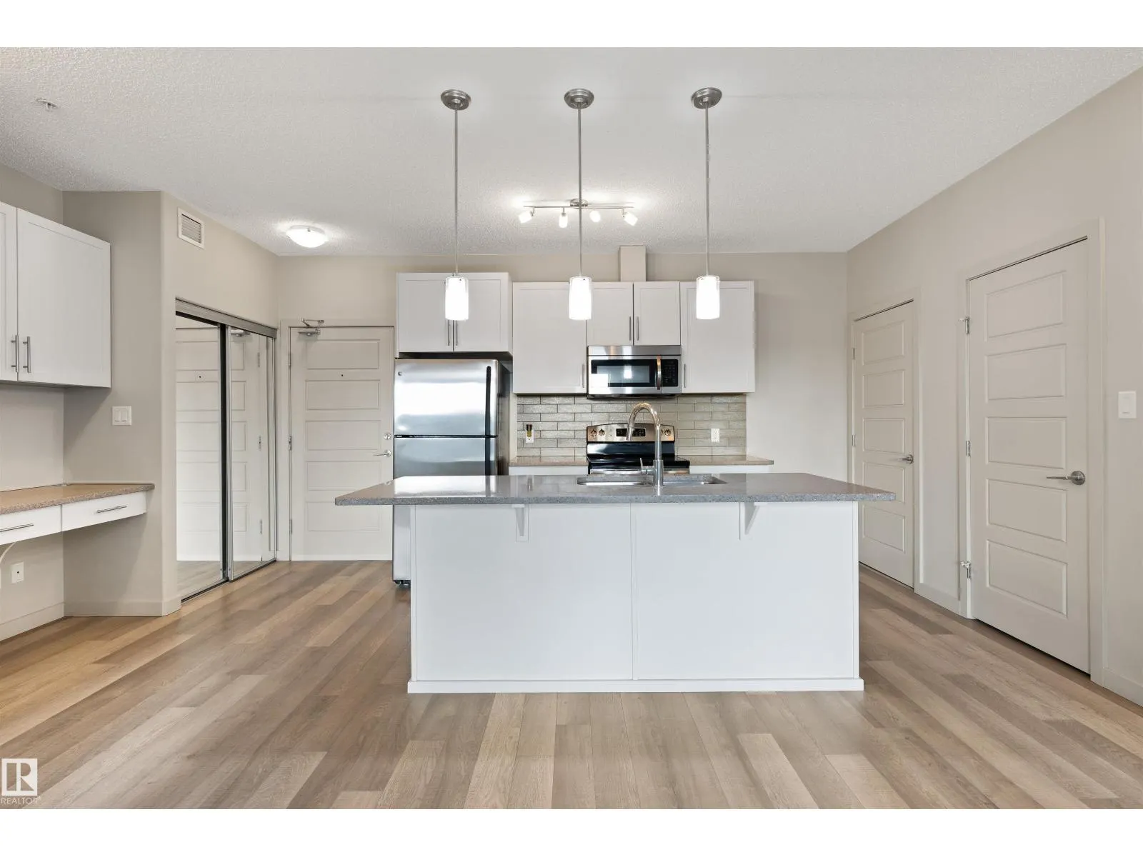 #416 1144 ADAMSON DR SW