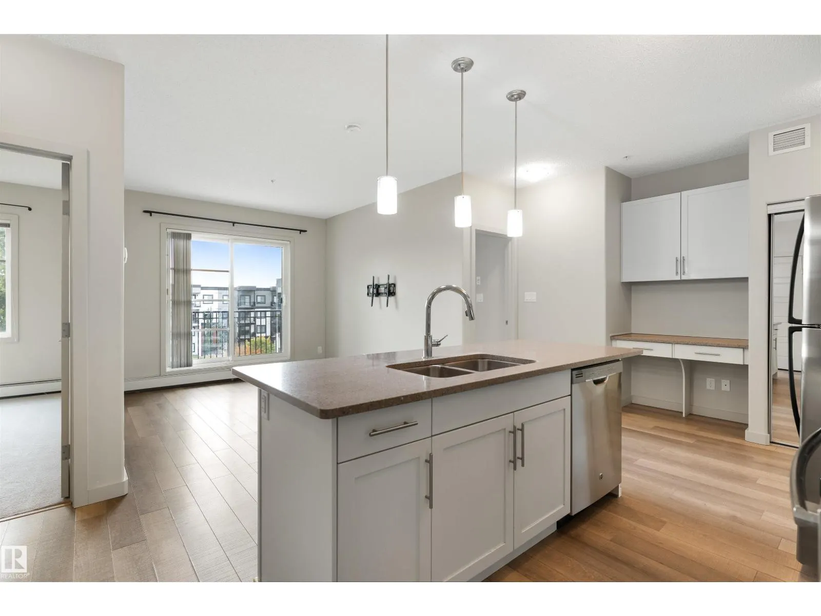 #416 1144 ADAMSON DR SW