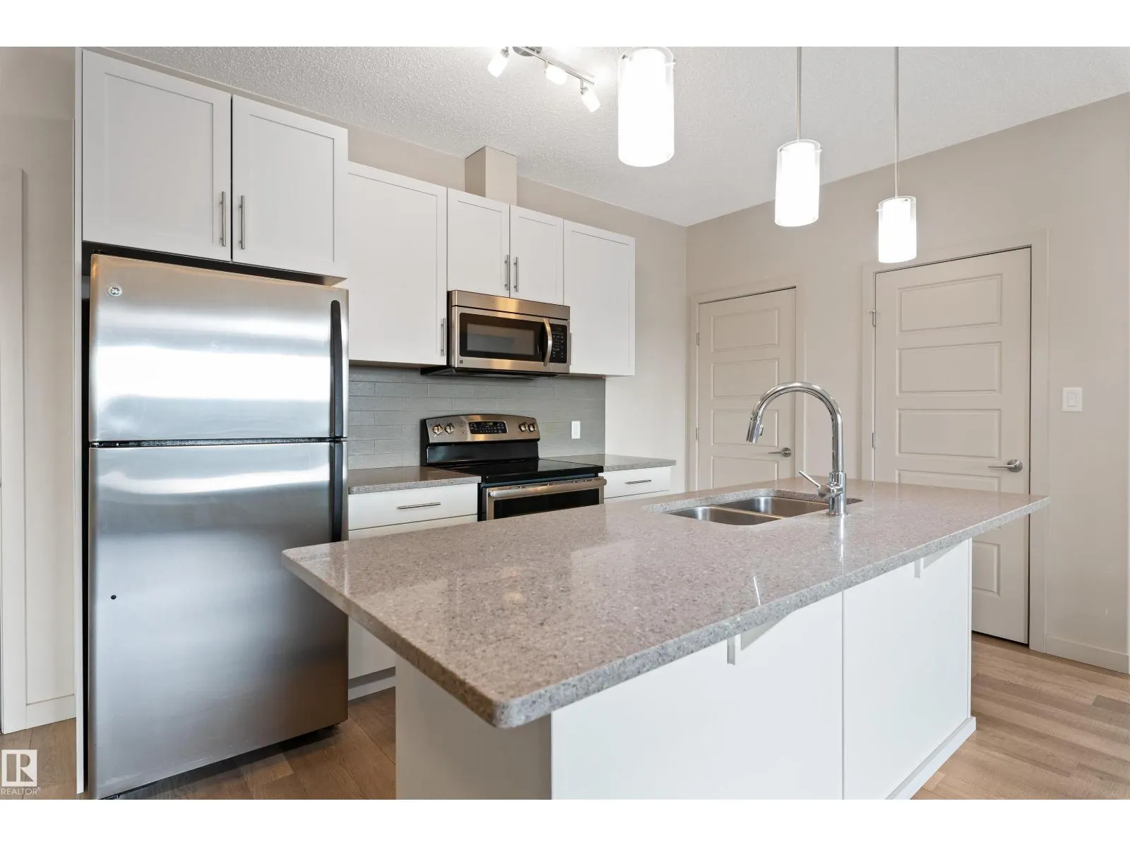 #416 1144 ADAMSON DR SW