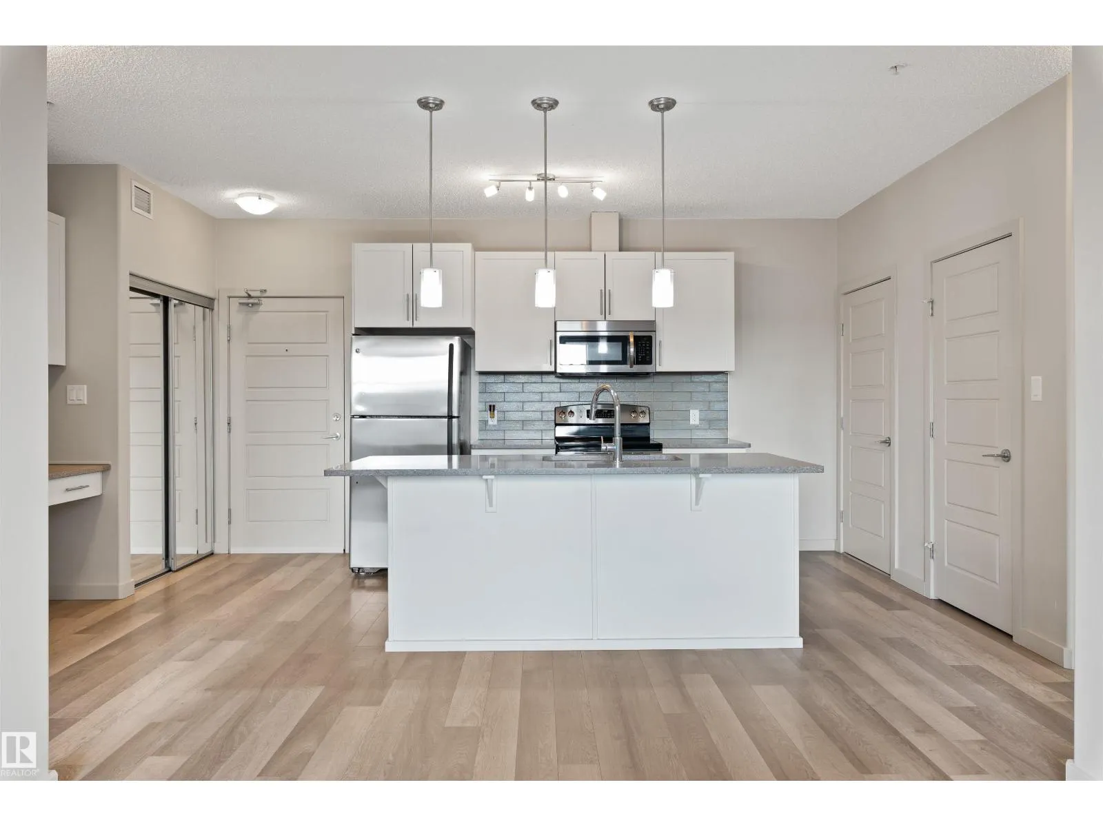 #416 1144 ADAMSON DR SW