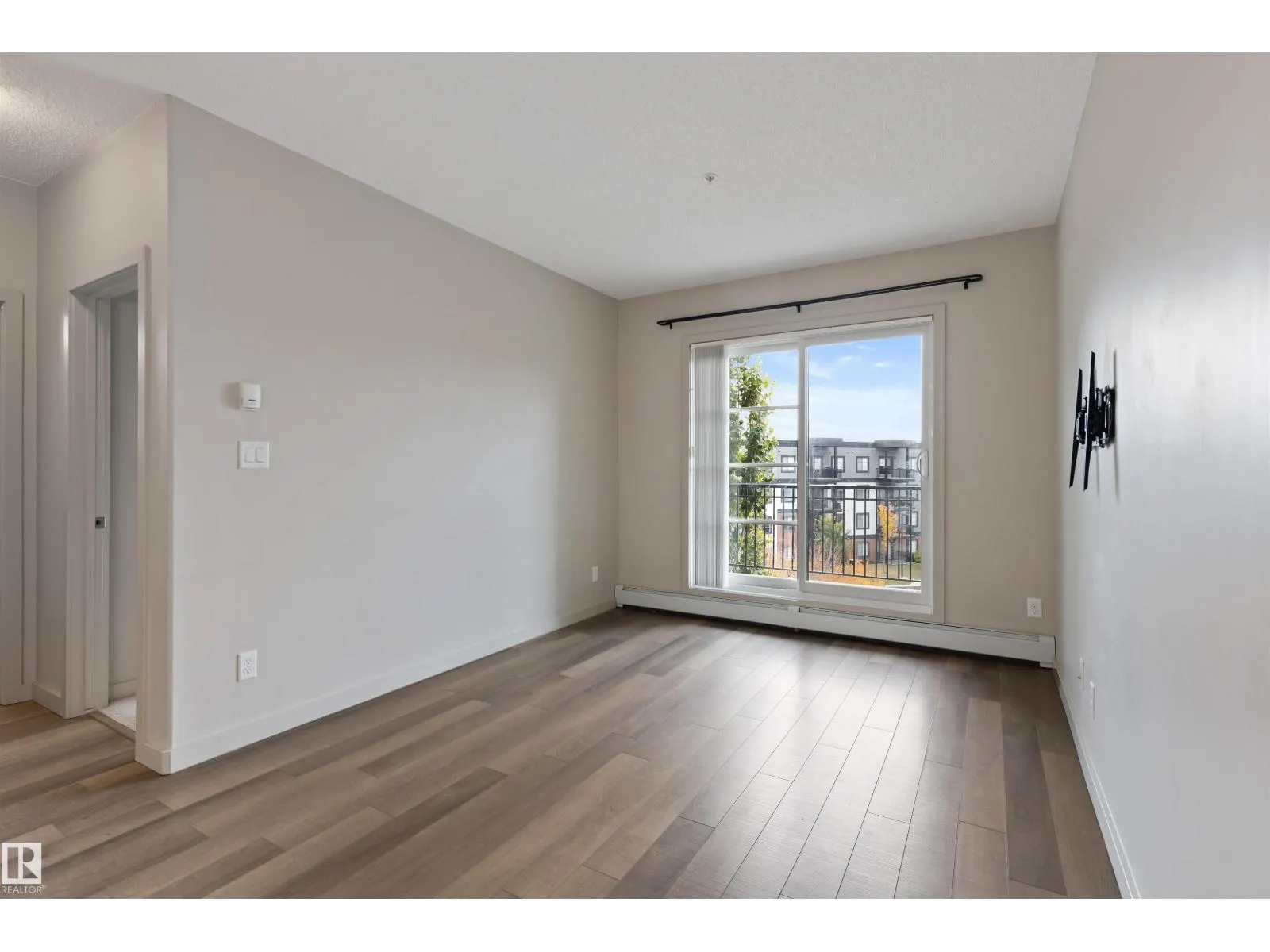 #416 1144 ADAMSON DR SW