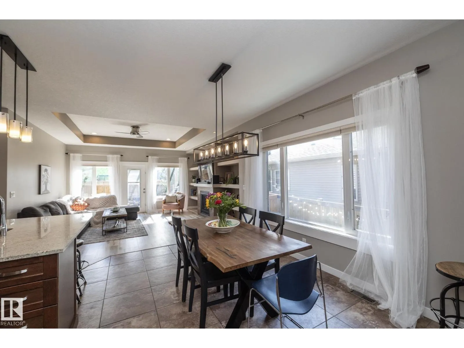 251 RAVINE DR