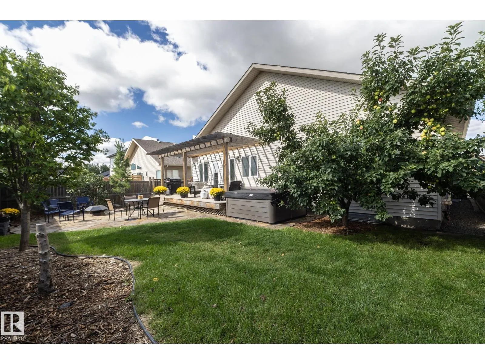 251 RAVINE DR