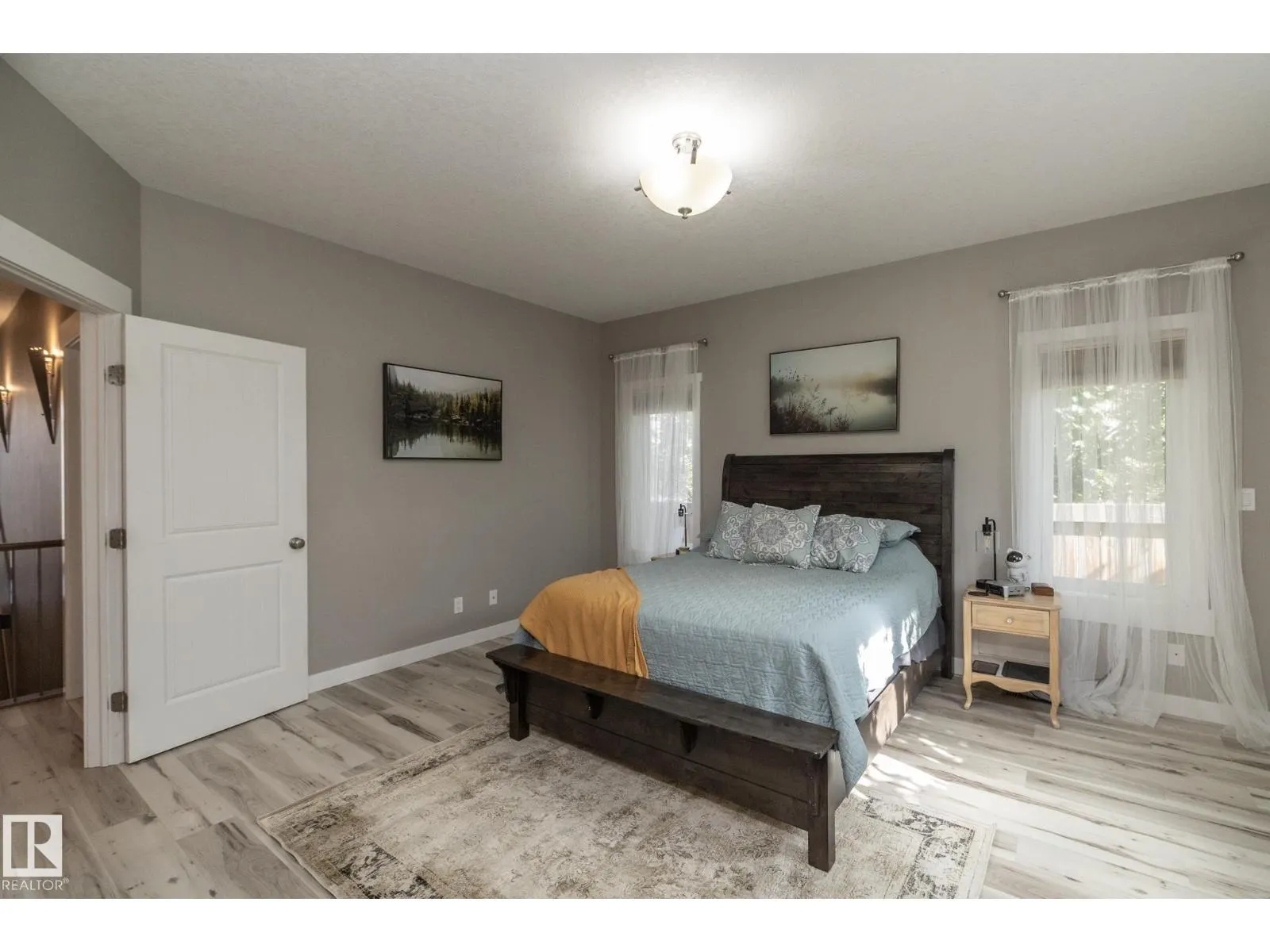 251 RAVINE DR