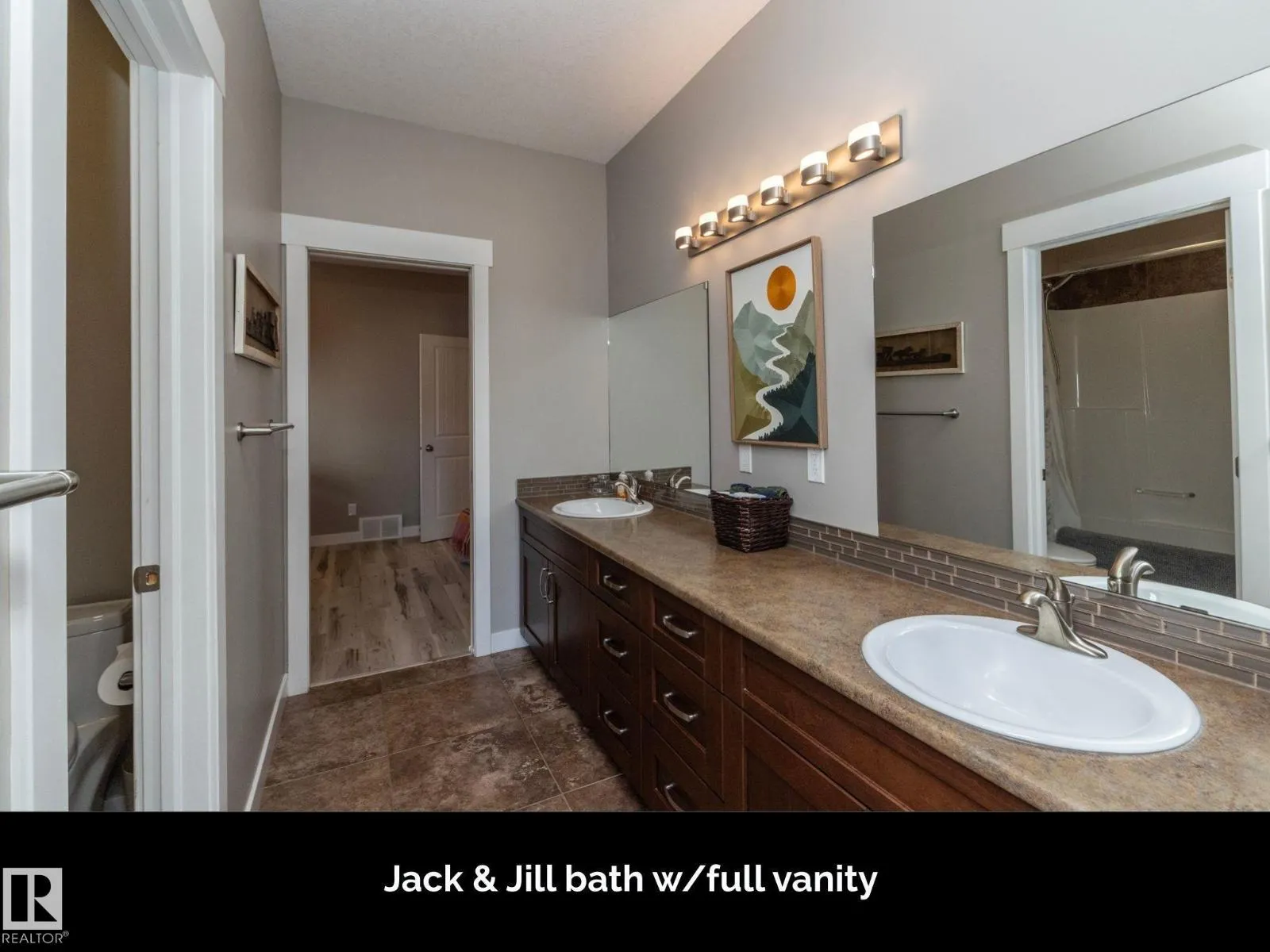 251 RAVINE DR