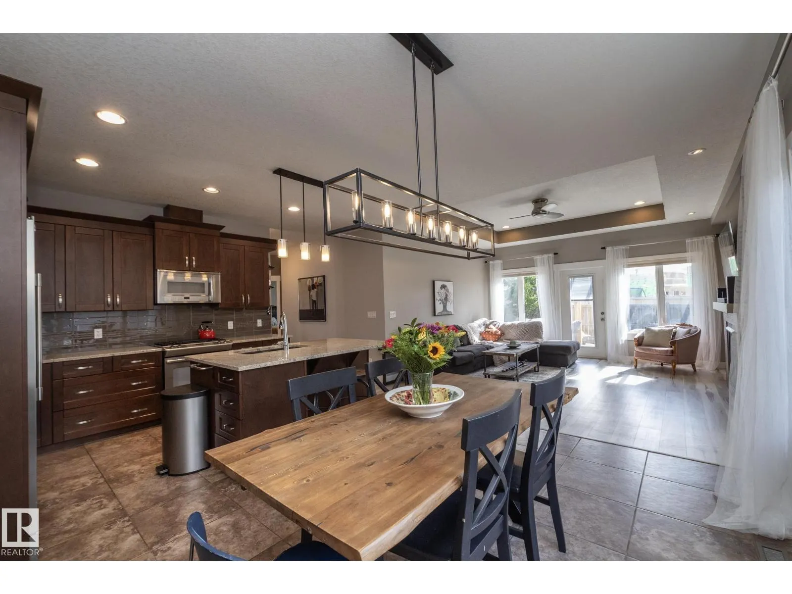 251 RAVINE DR