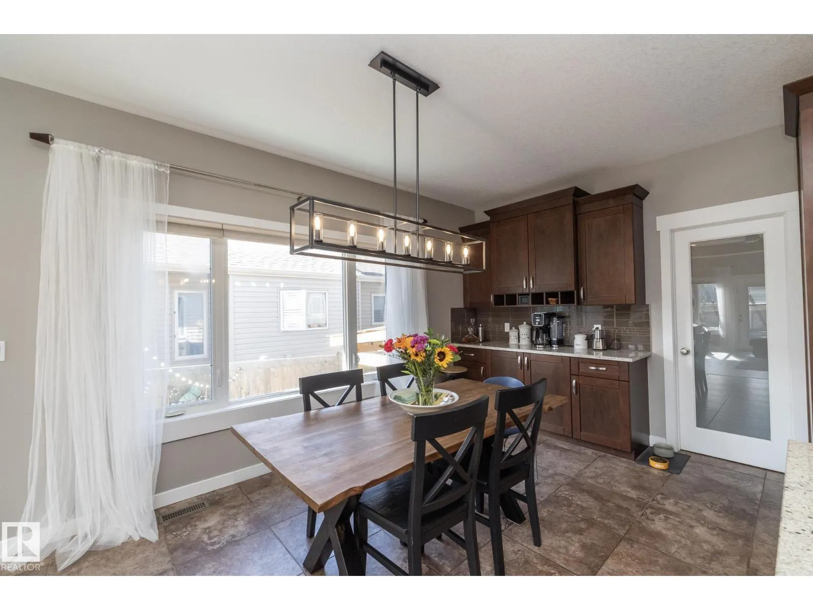 251 RAVINE DR