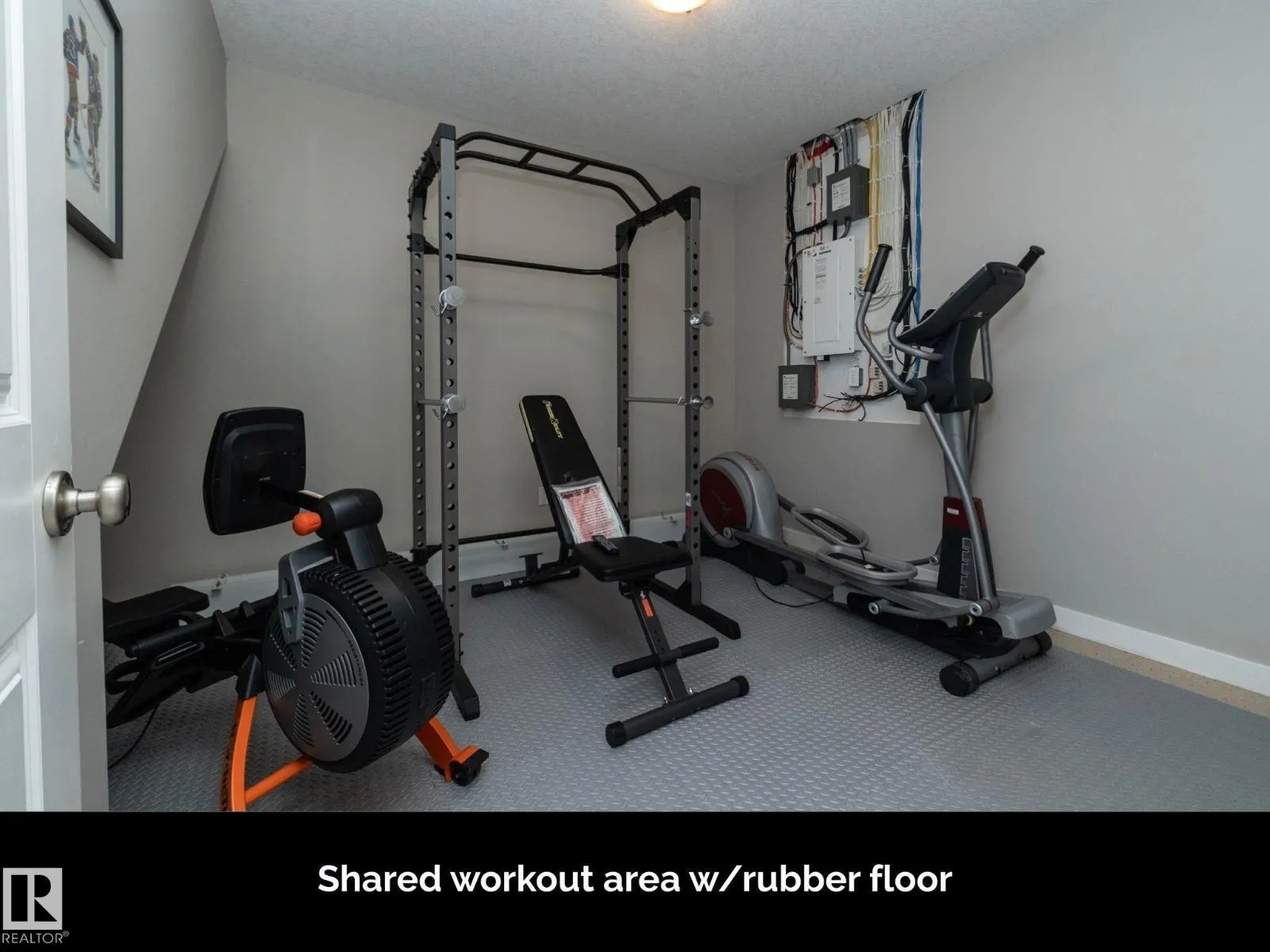 251 RAVINE DR