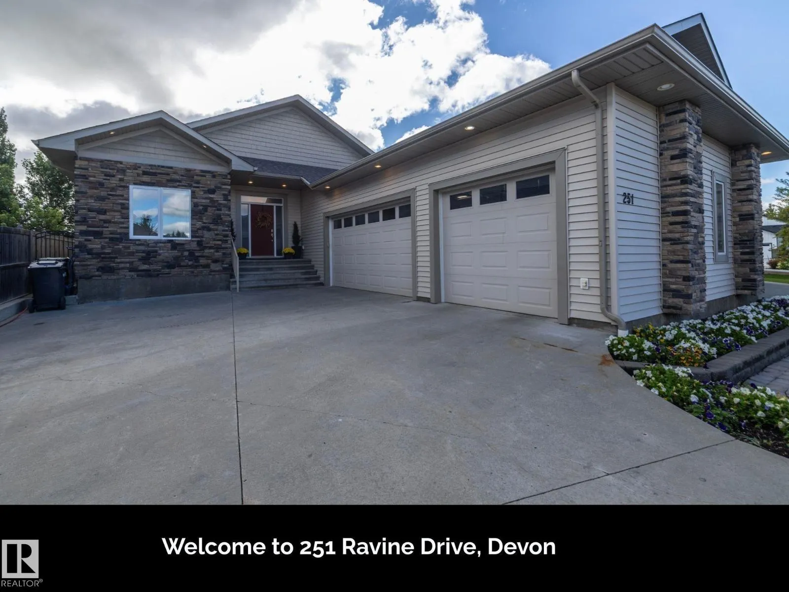 251 RAVINE DR