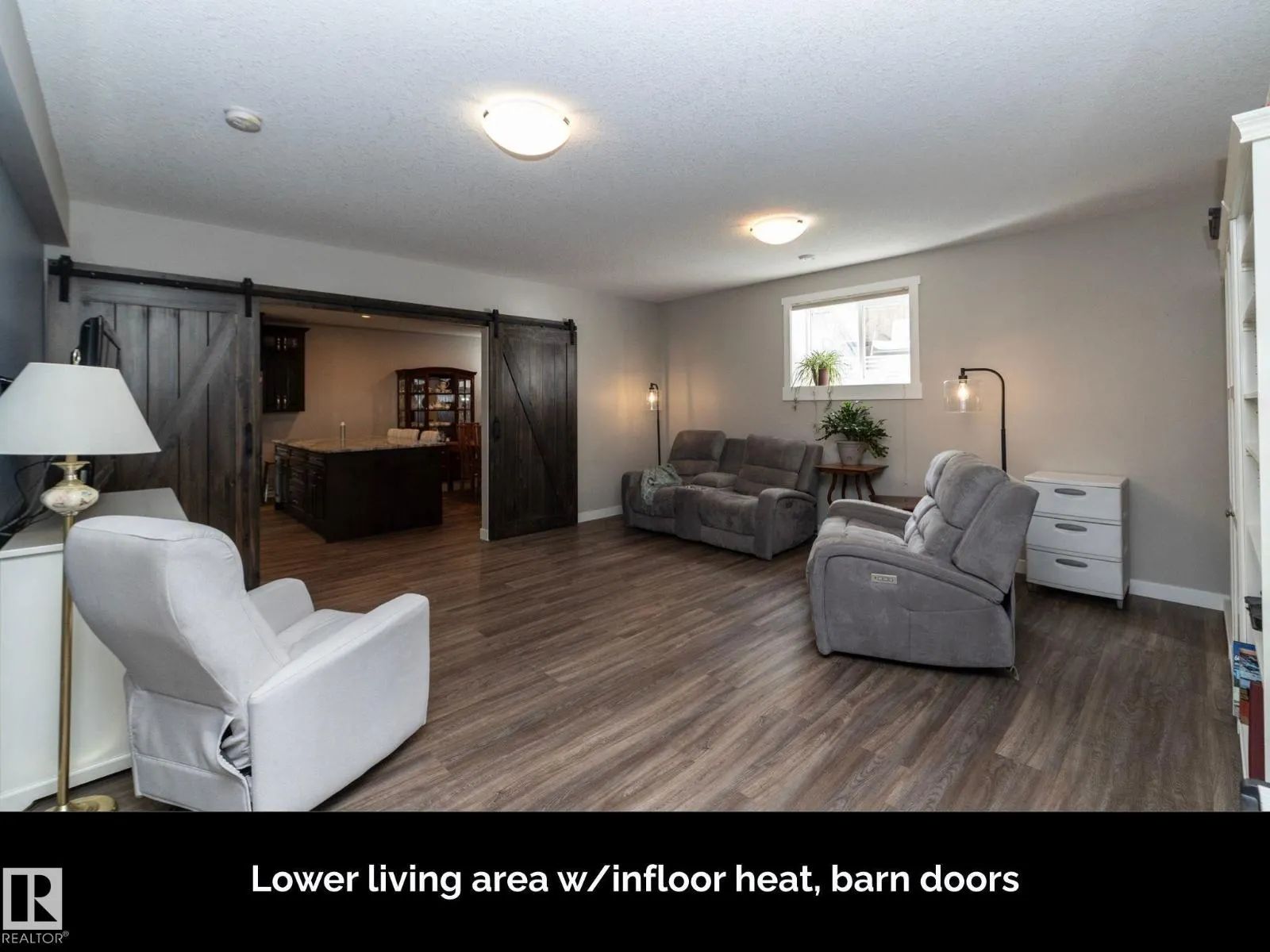 251 RAVINE DR