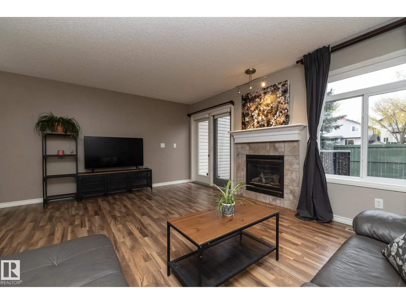 #6 10 WOODCREST