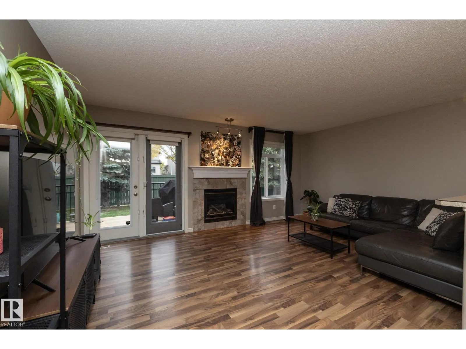 #6 10 WOODCREST