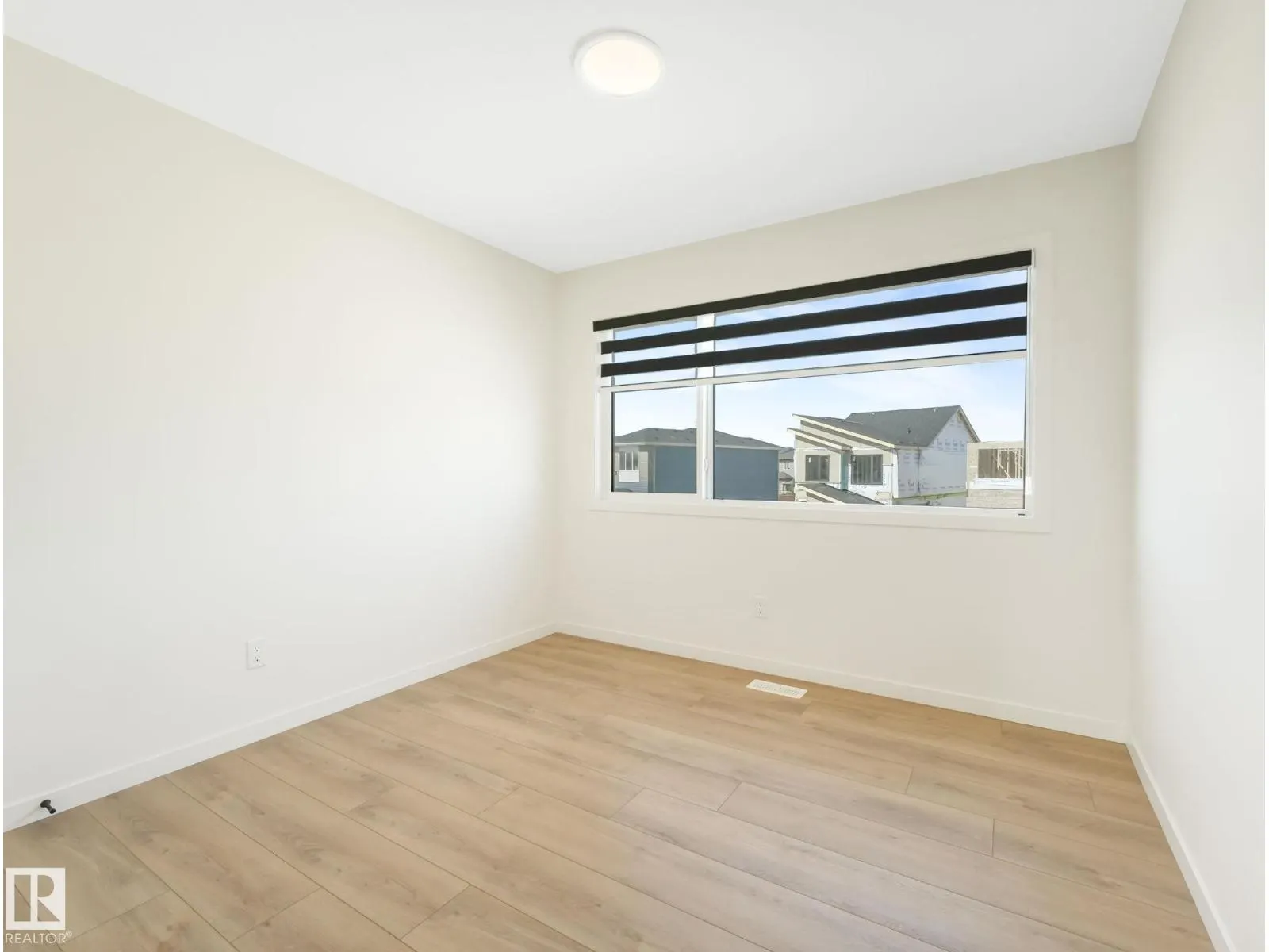 2211 158 ST SW