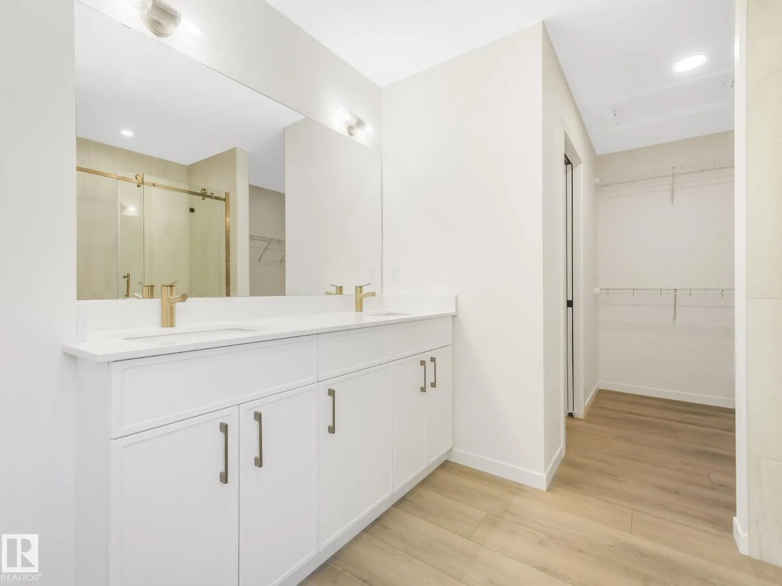 2211 158 ST SW