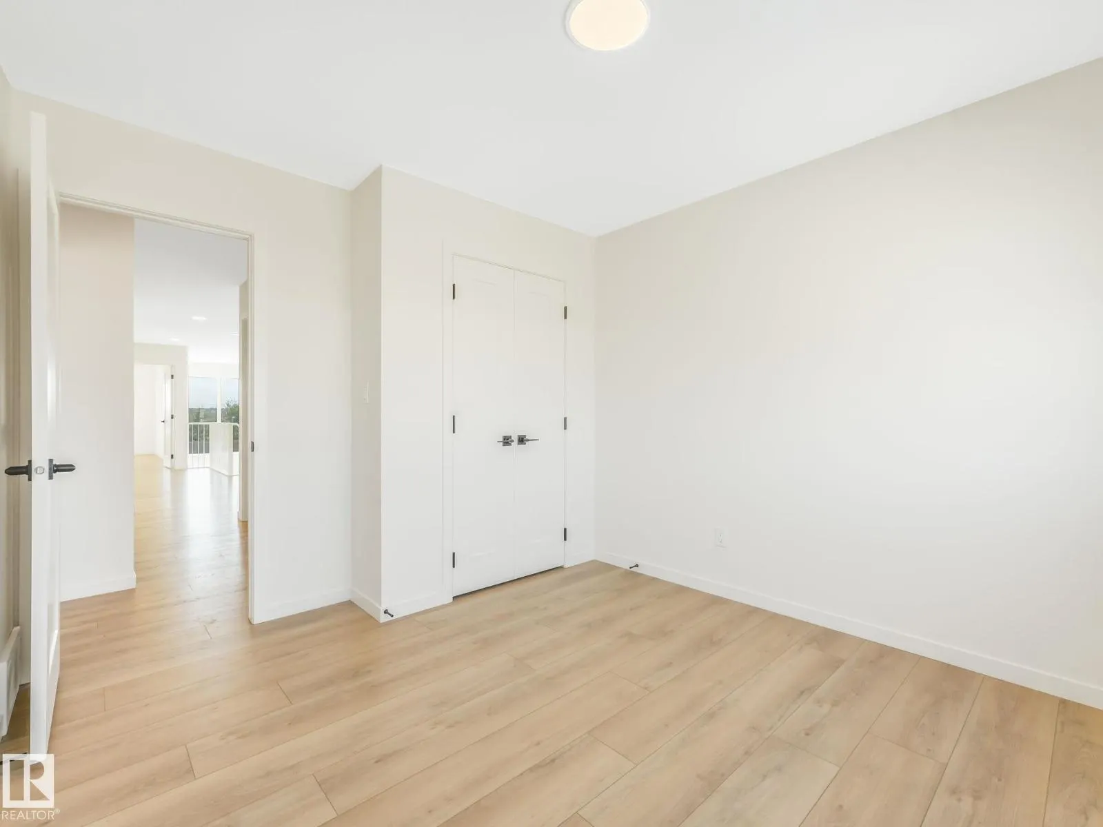 2211 158 ST SW