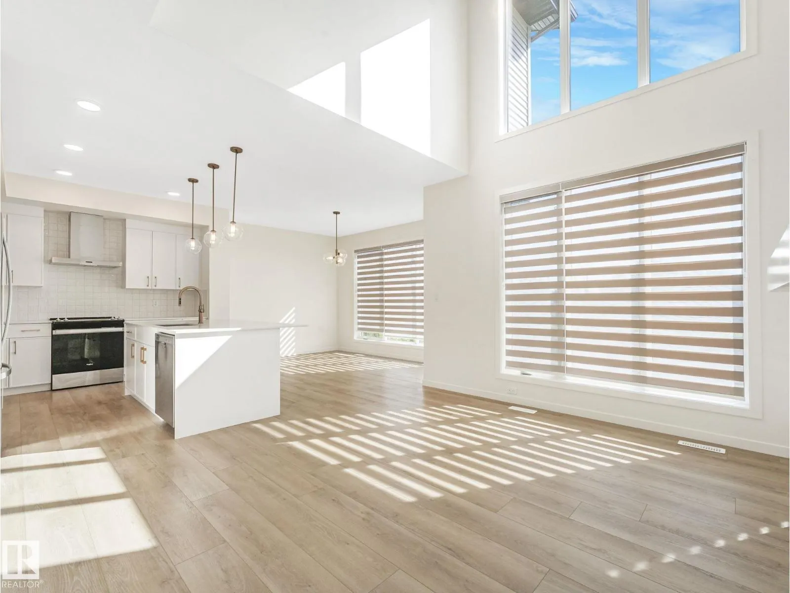 2211 158 ST SW