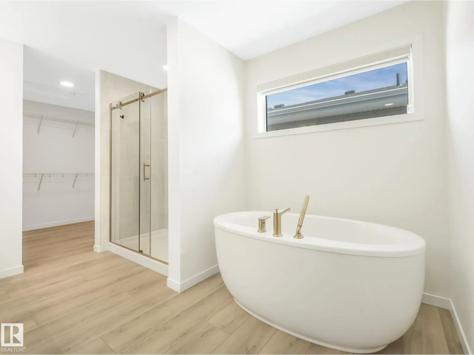 2211 158 ST SW
