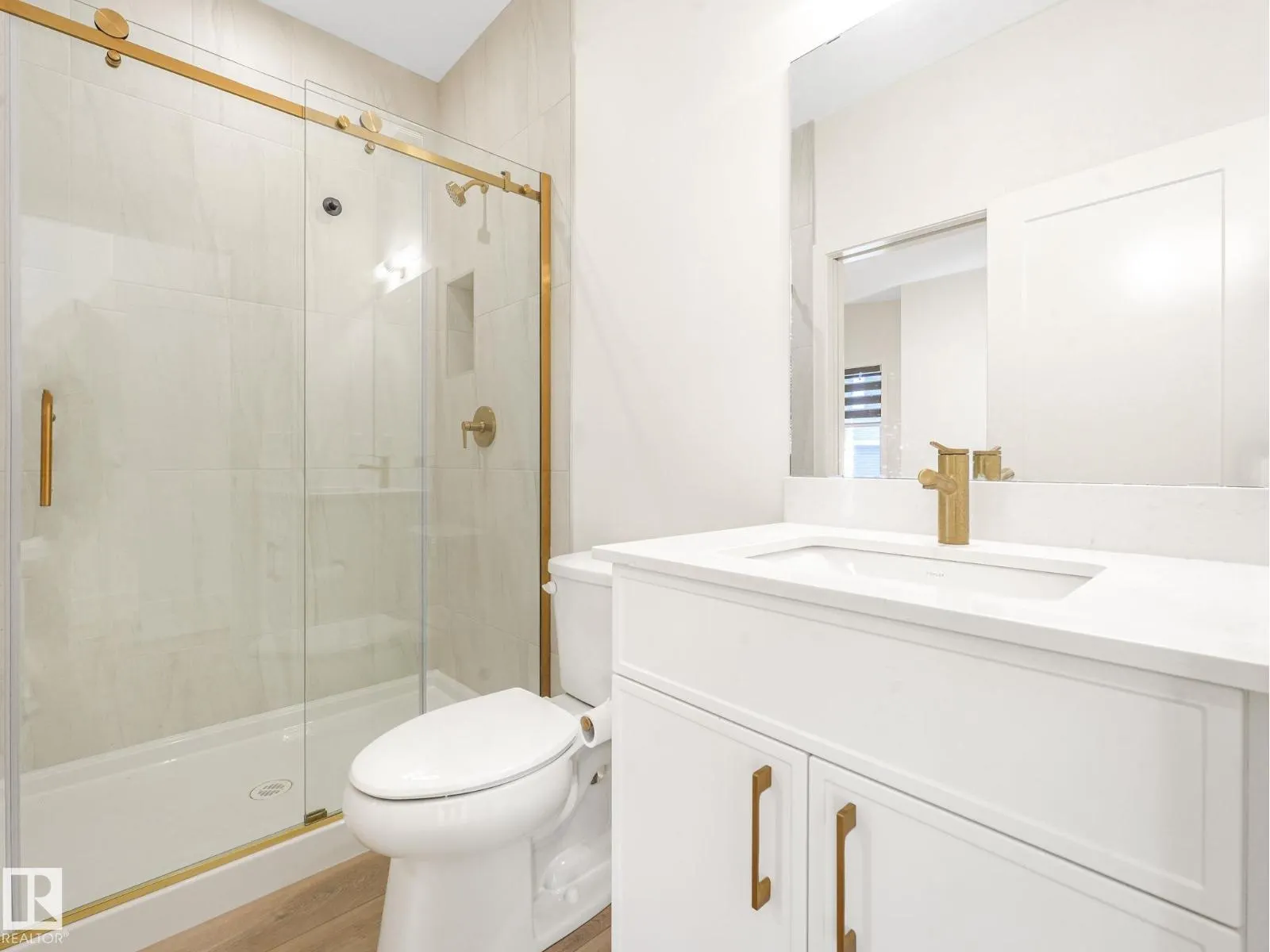 2211 158 ST SW