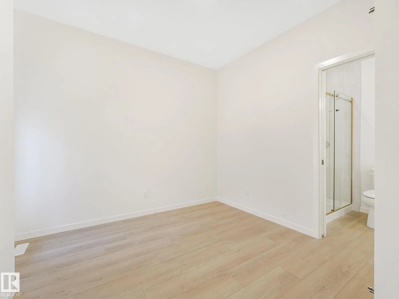 2211 158 ST SW