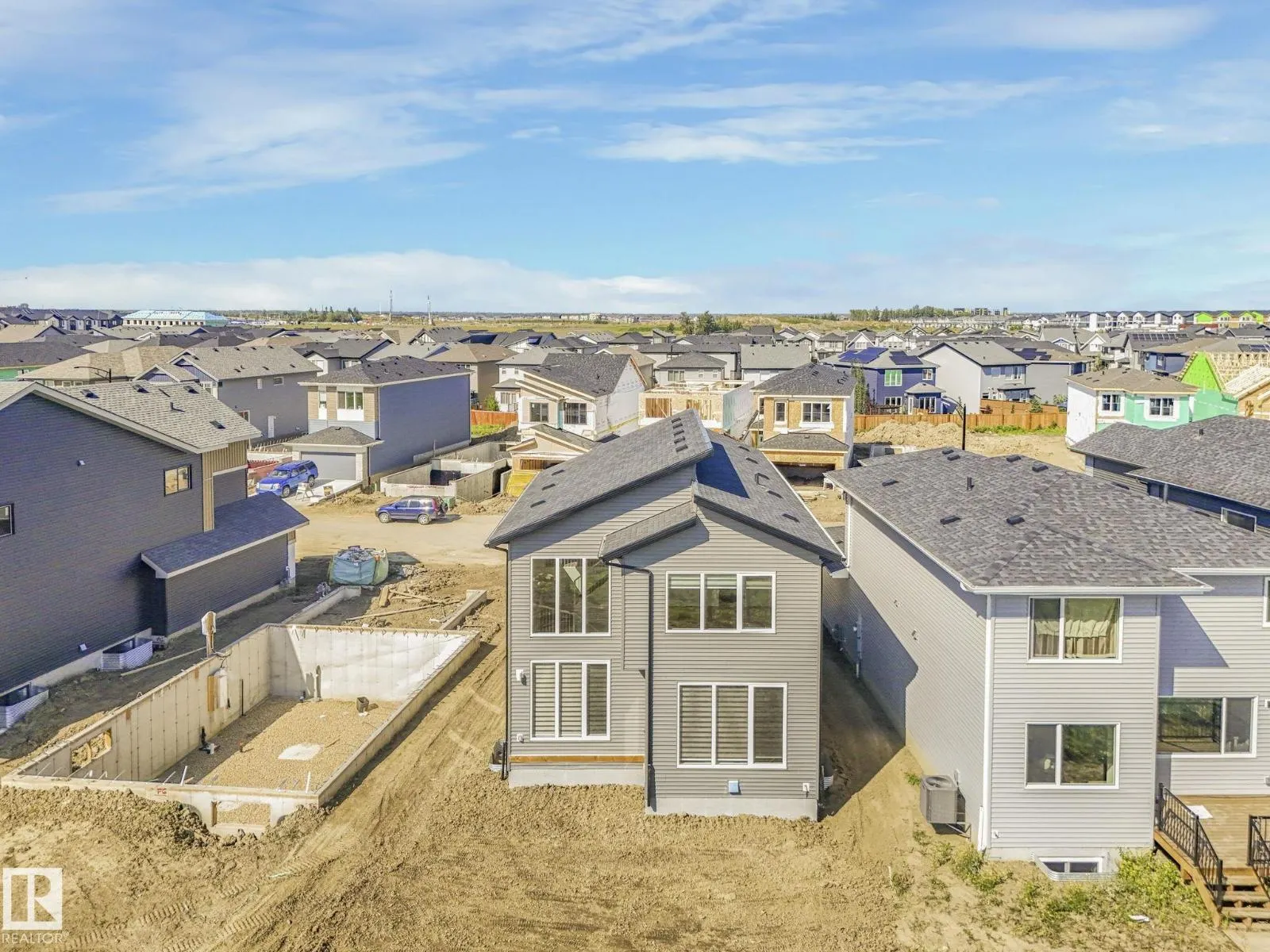 2211 158 ST SW