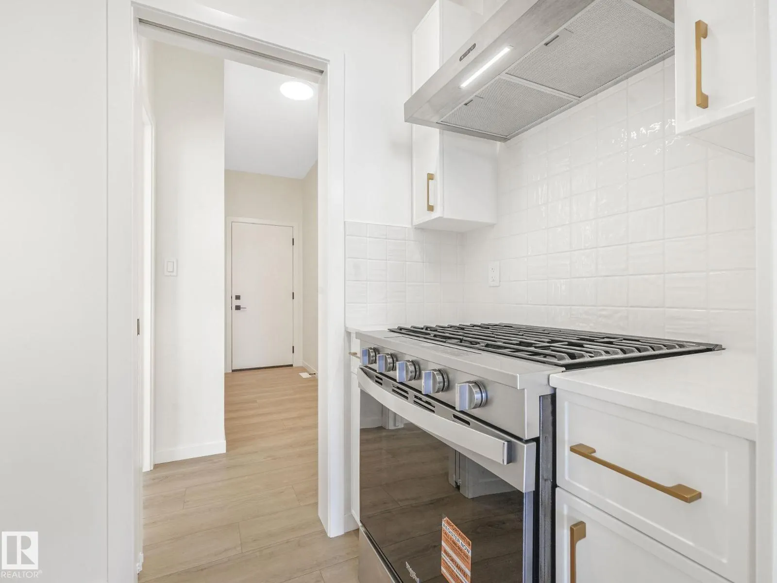 2211 158 ST SW