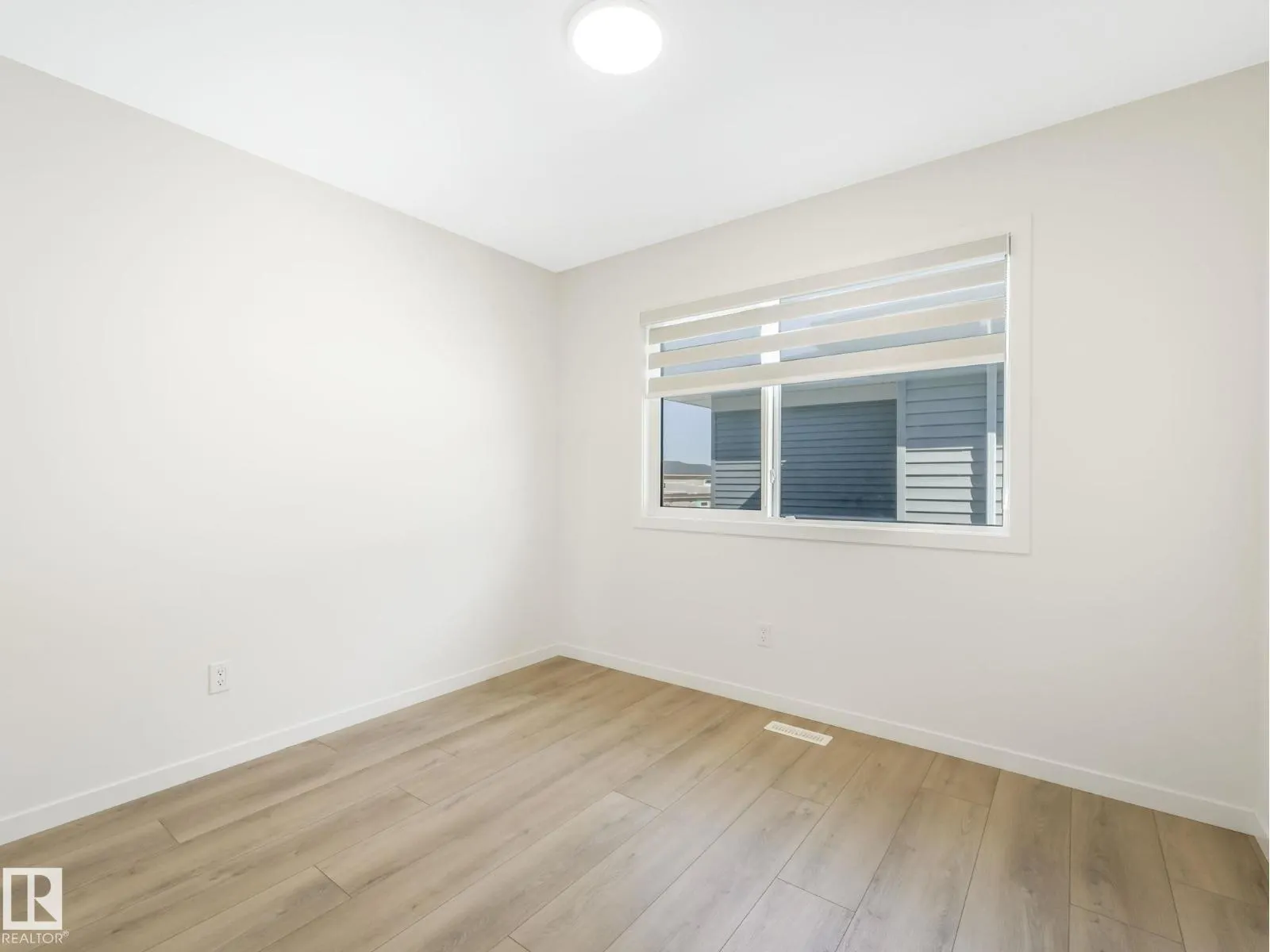 2211 158 ST SW