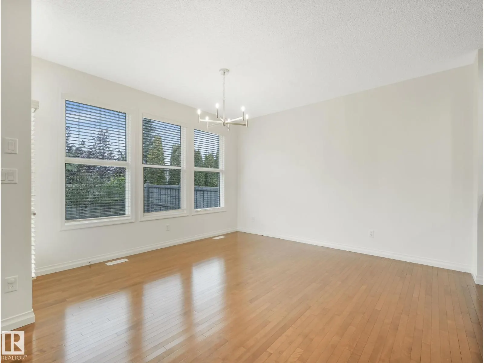 1214 AINSLIE WY SW