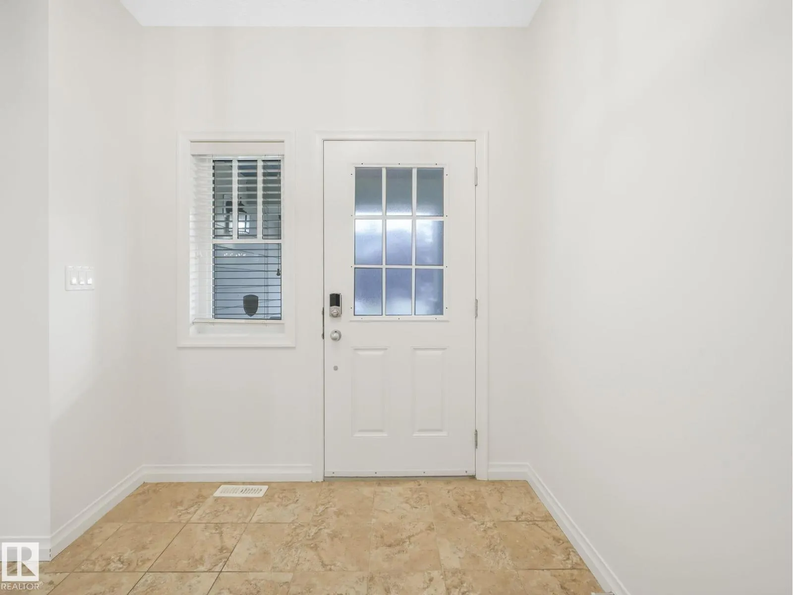 1214 AINSLIE WY SW