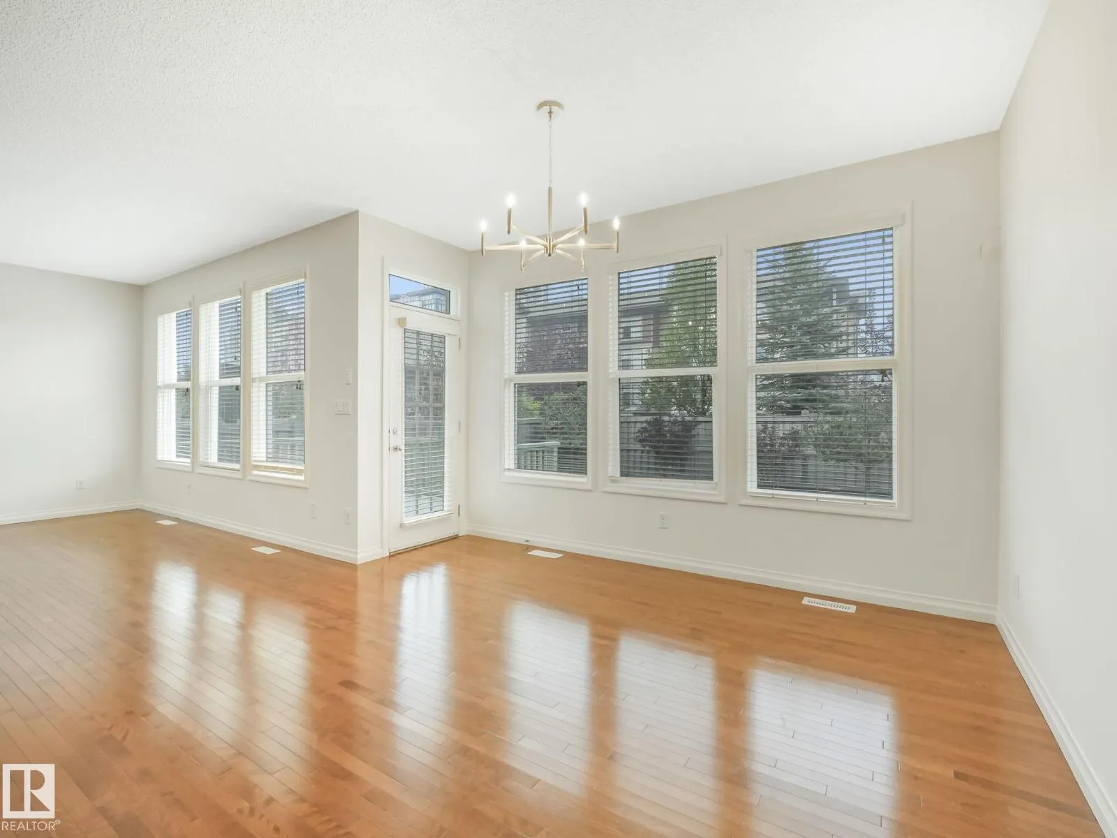 1214 AINSLIE WY SW