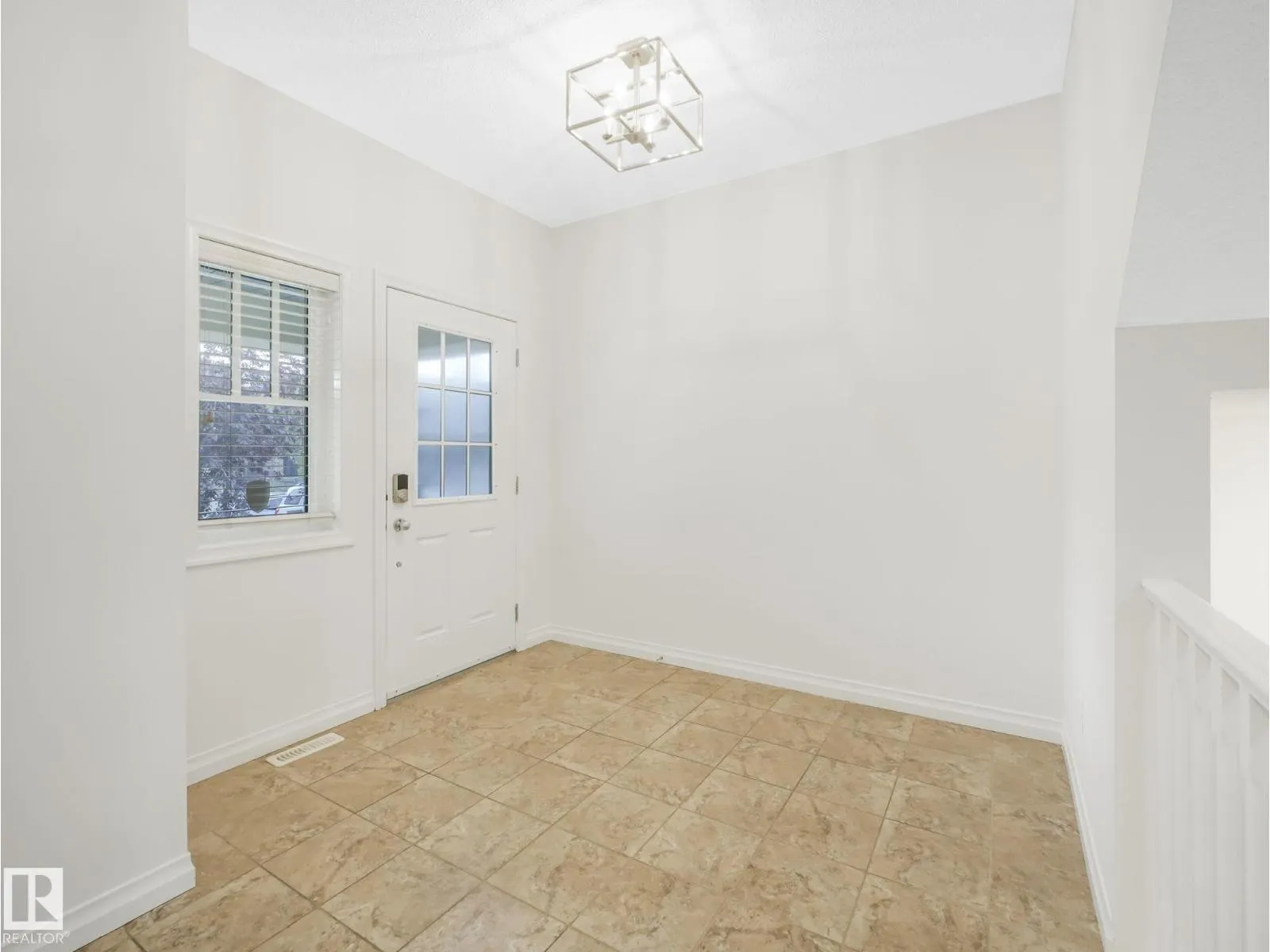 1214 AINSLIE WY SW